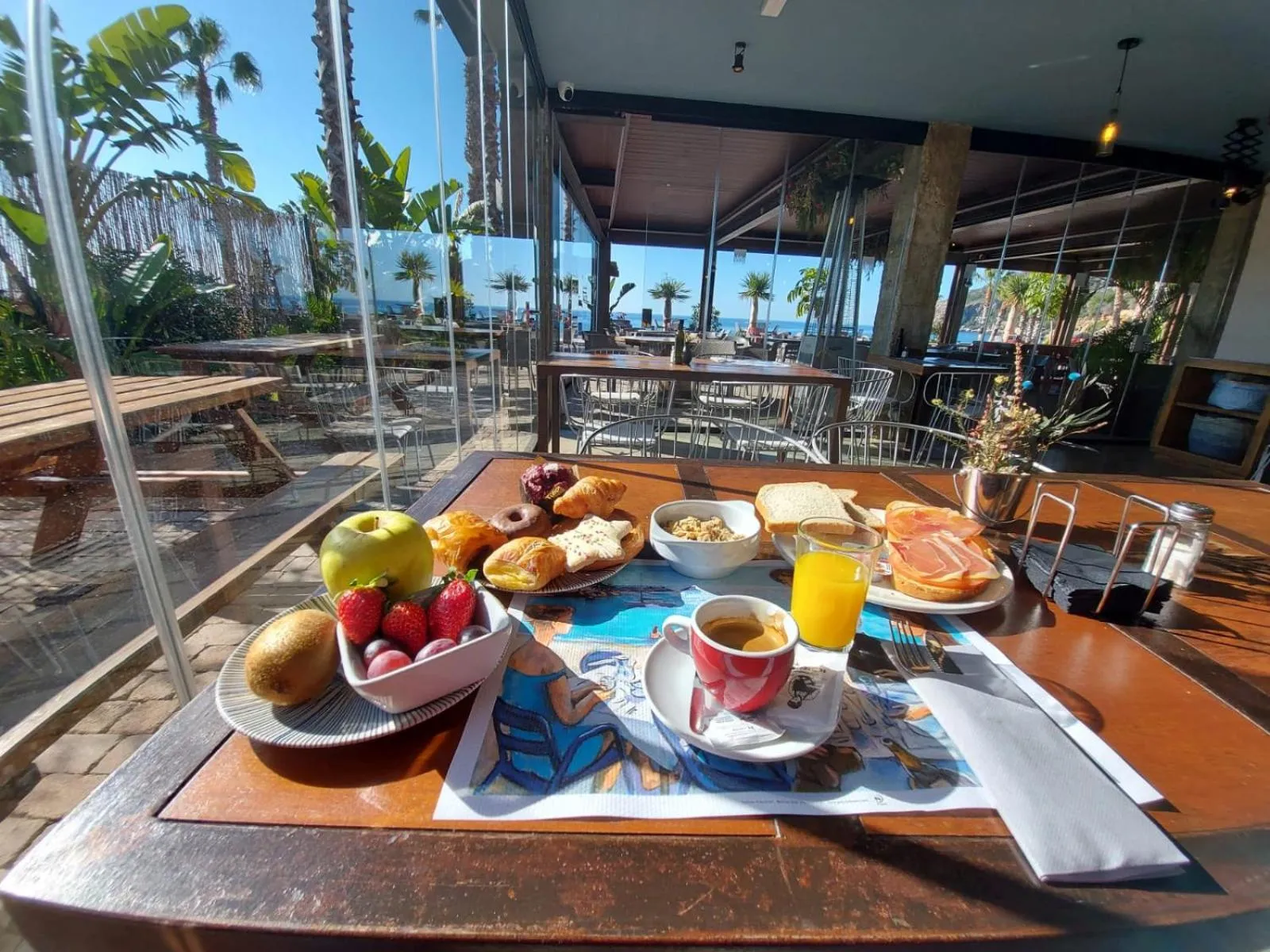 Restaurant/places to eat in H Boutique Peña Parda