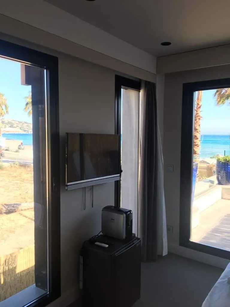 TV and multimedia in H Boutique Peña Parda