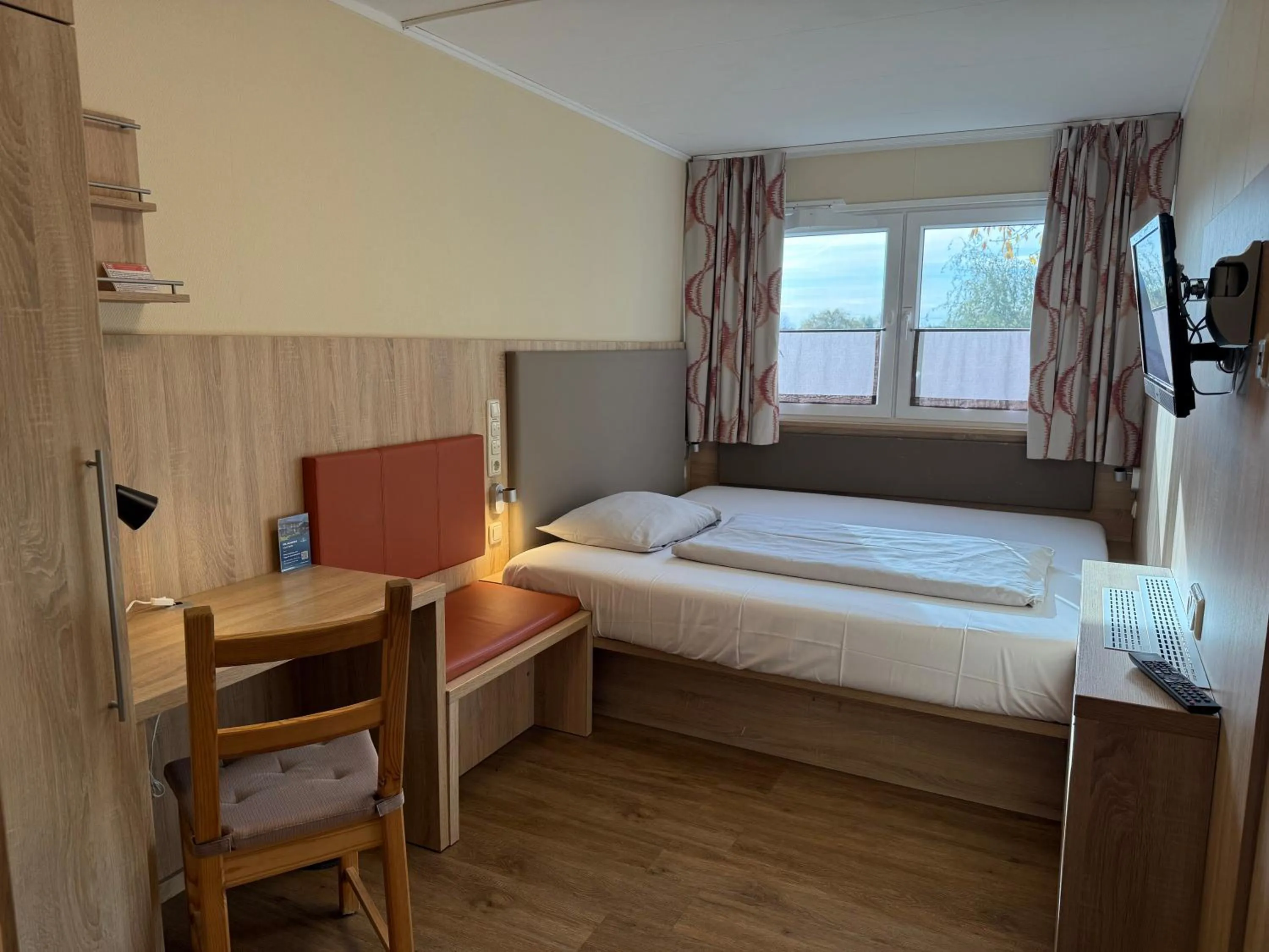 Photo of the whole room, Bed in Hotel Schwedenhaus Wismar