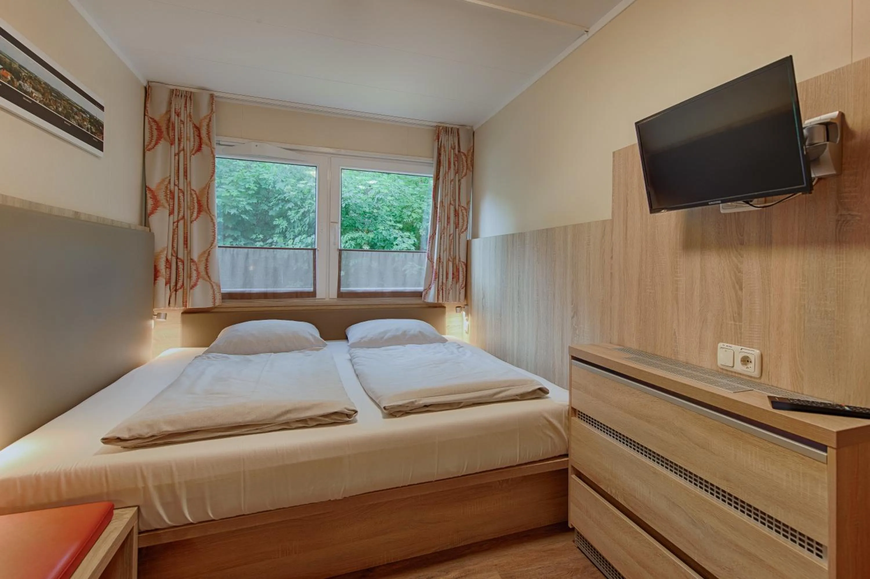 Photo of the whole room, Bed in Hotel Schwedenhaus Wismar