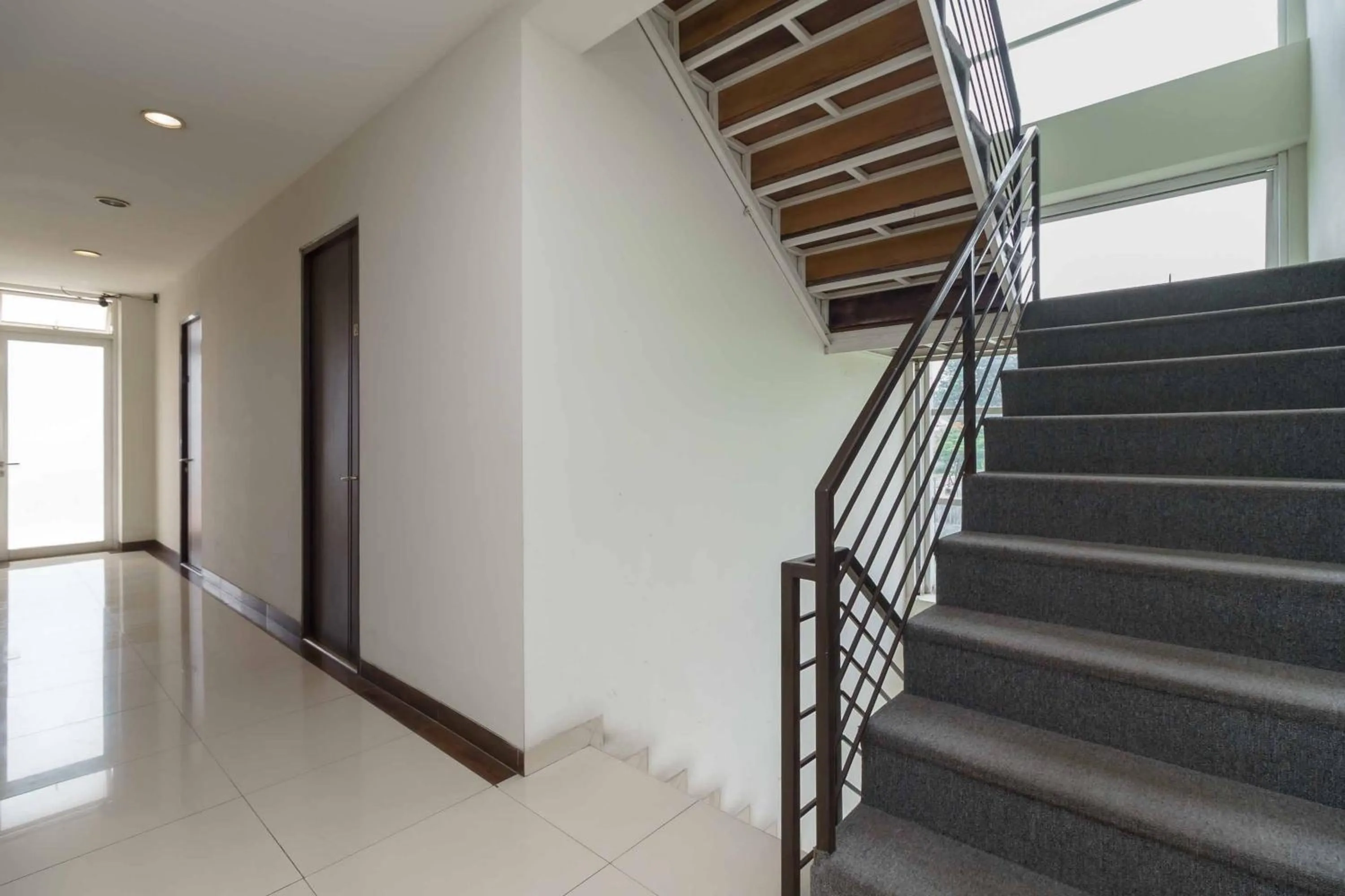 Avalon Karawaci Mitra RedDoorz