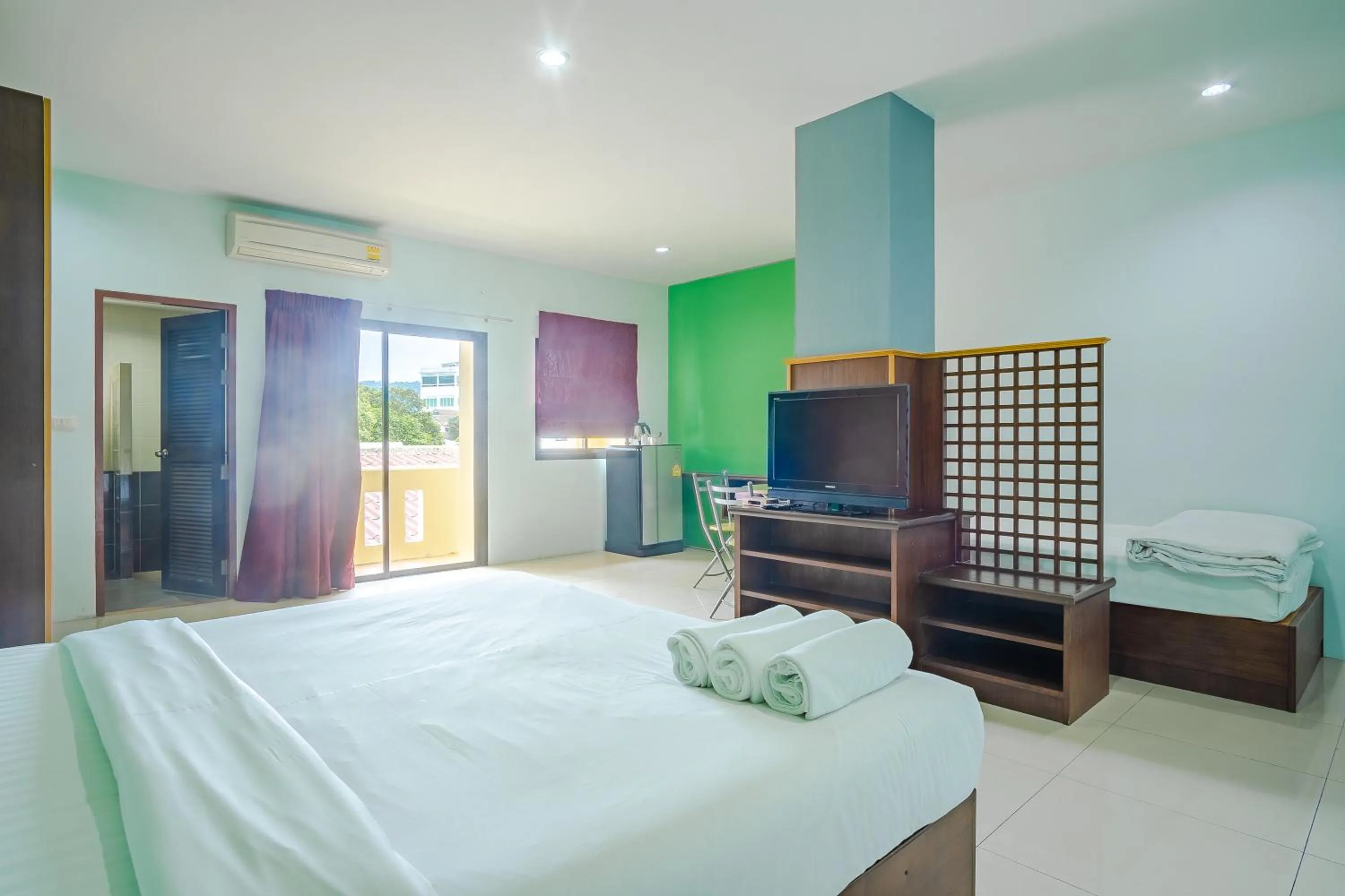 TV and multimedia, Bed in AJ Residence