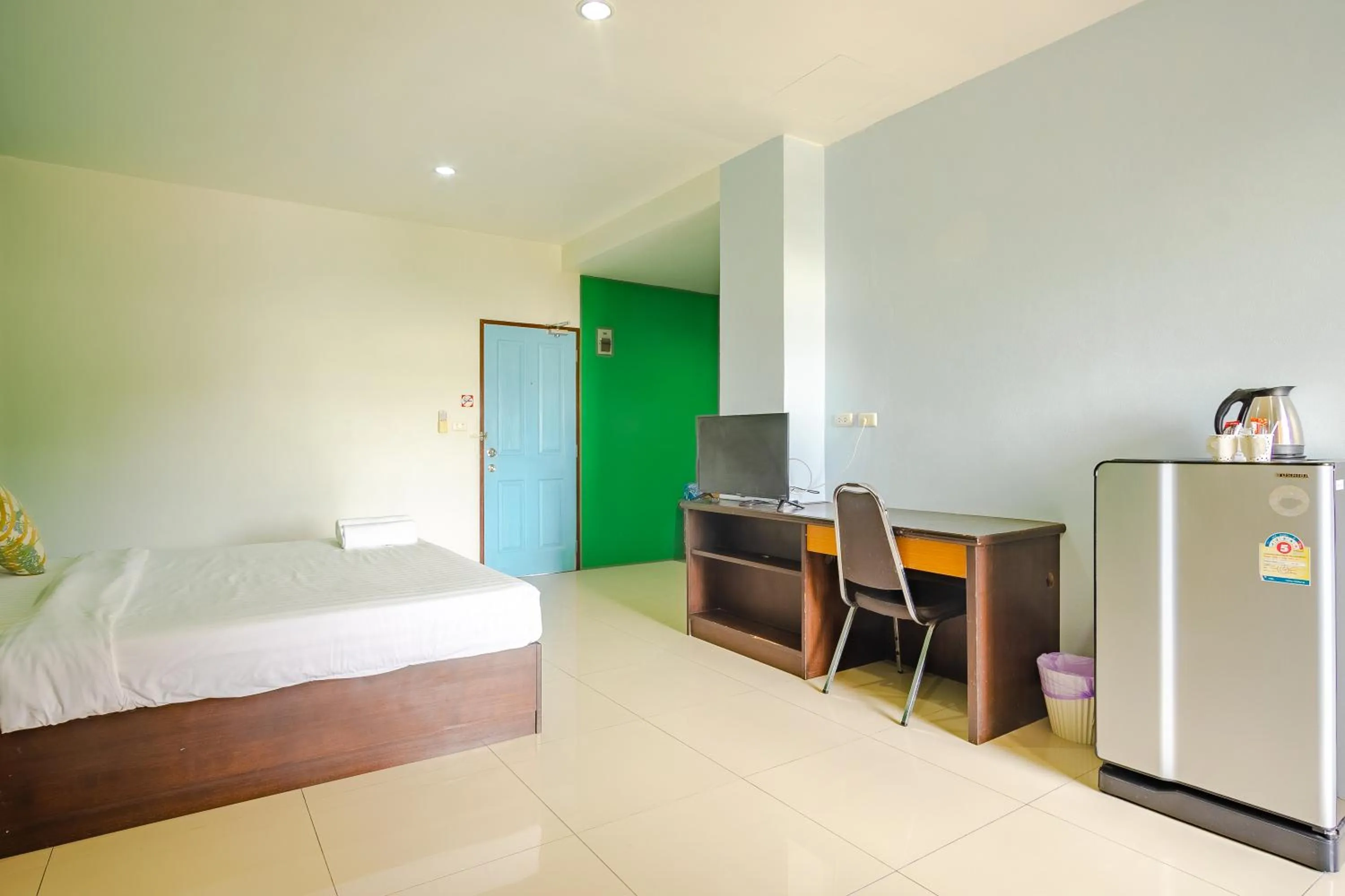 Photo of the whole room, Bed in AJ Residence