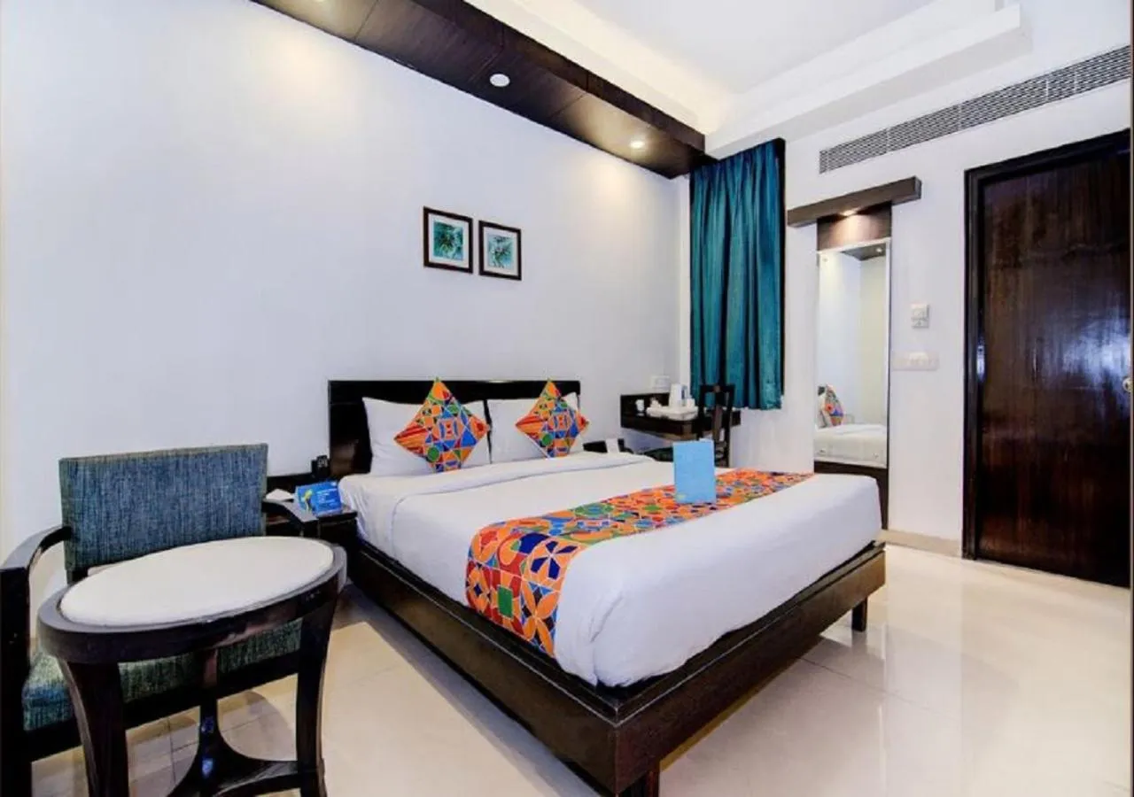 Bedroom, Bed in Hotel Rockland Panchsheel Enclave