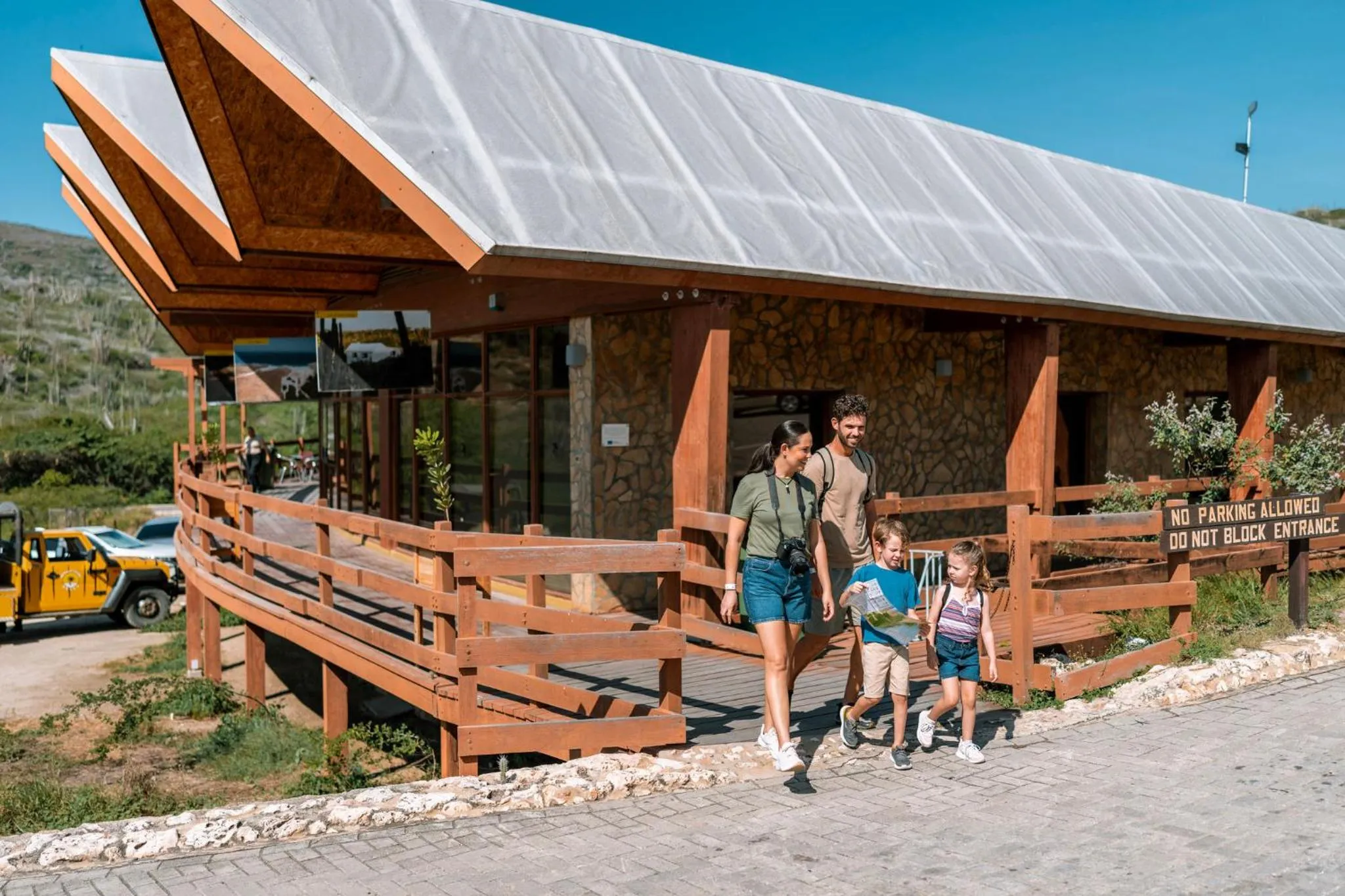 Area and facilities in voco Surfside Aruba by IHG