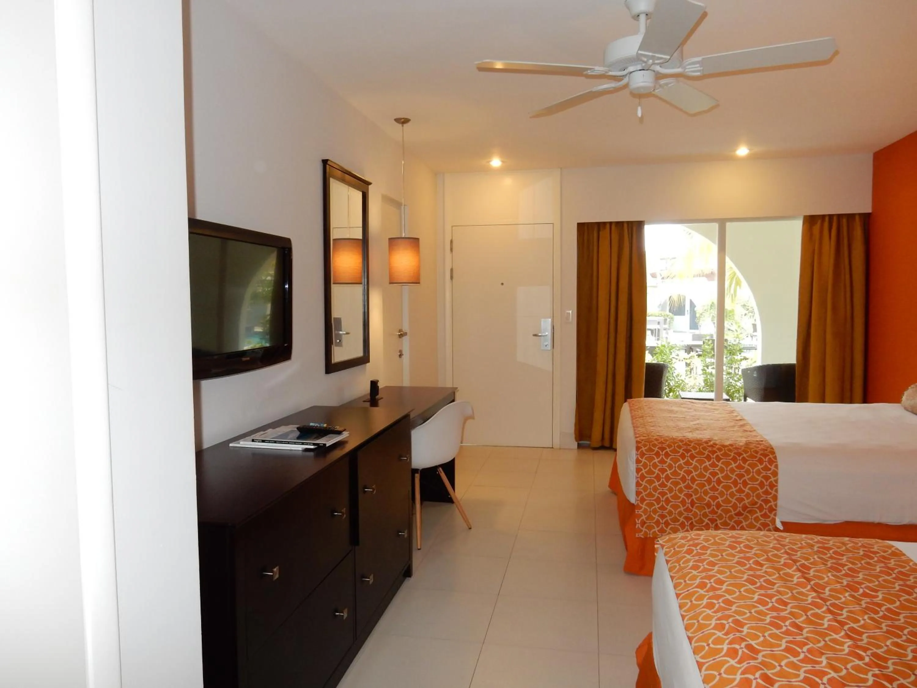 Bedroom in Talk of the Town Beach Hotel & Beach Club by GH Hoteles