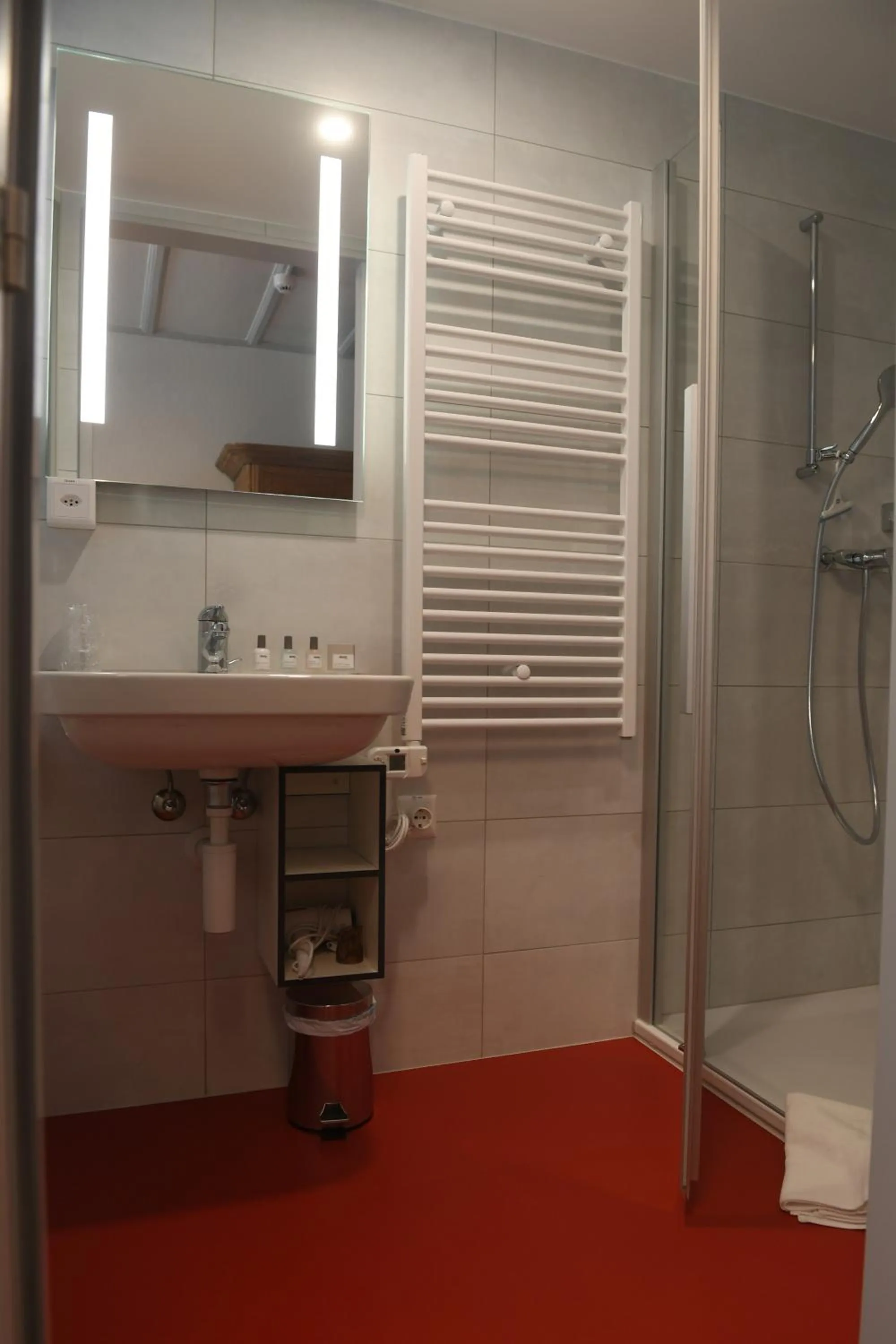 Bathroom in Auberge de Bellelay Restaurant Chez Aron Balde