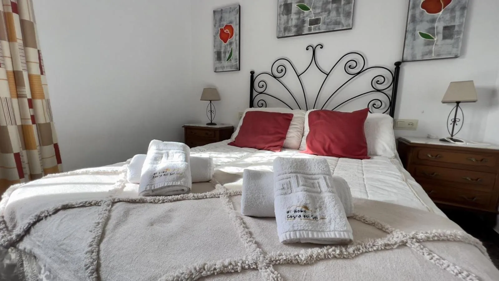 Bed in Villa Paco At Home