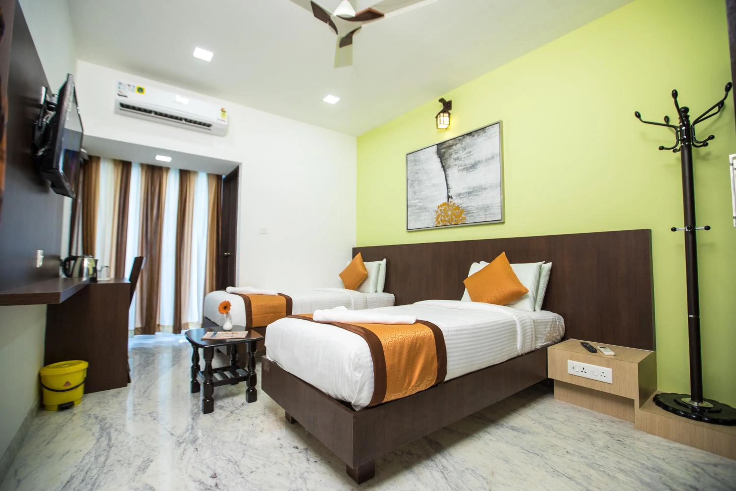 Photo of the whole room, Bed in Grand Padappai Residency - GPR