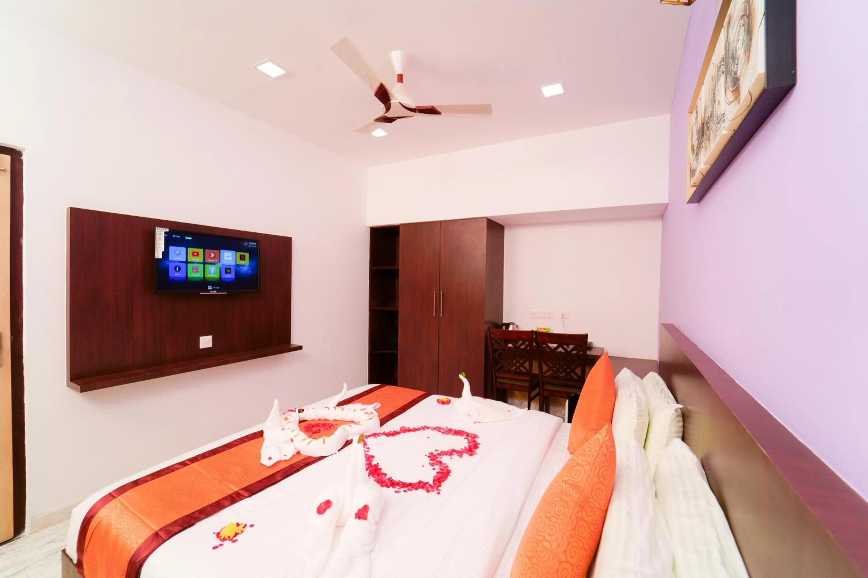 Bed in Grand Padappai Residency - GPR