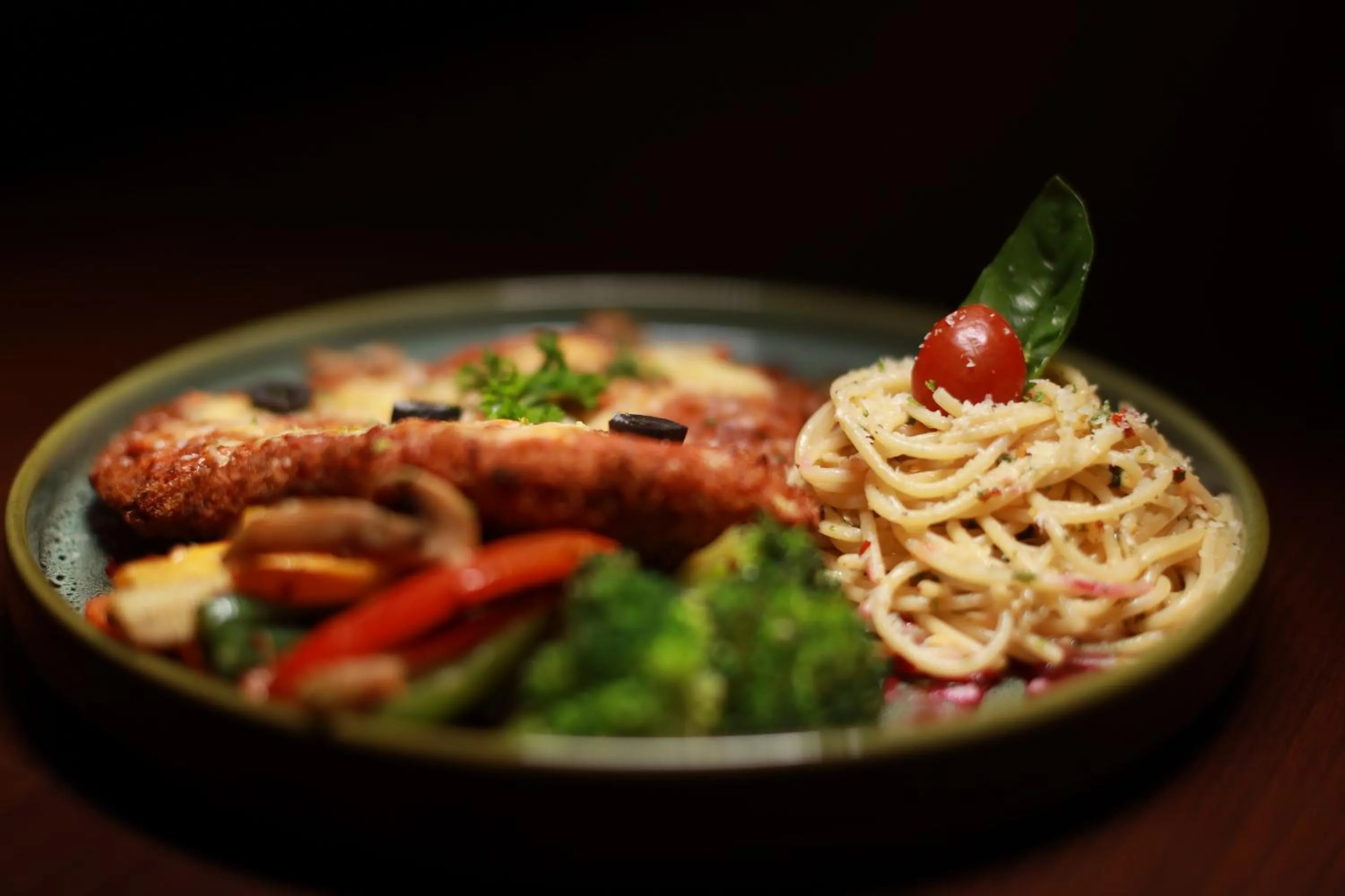 Restaurant/places to eat in Grand Padappai Residency - GPR