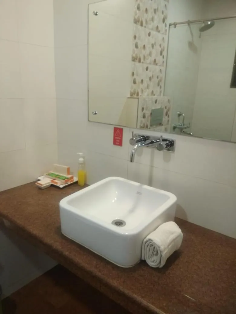 Meritas Seawind Beach Resort, Shrivardhan