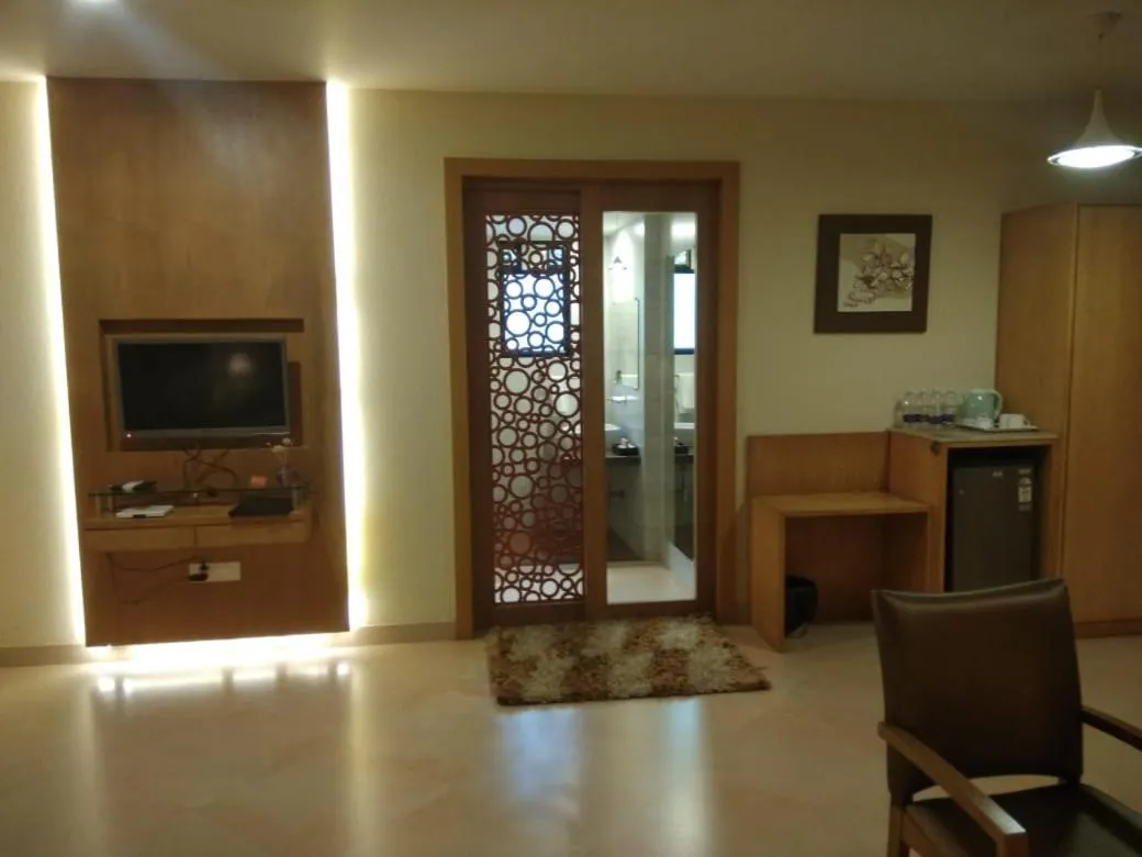 Meritas Seawind Beach Resort, Shrivardhan
