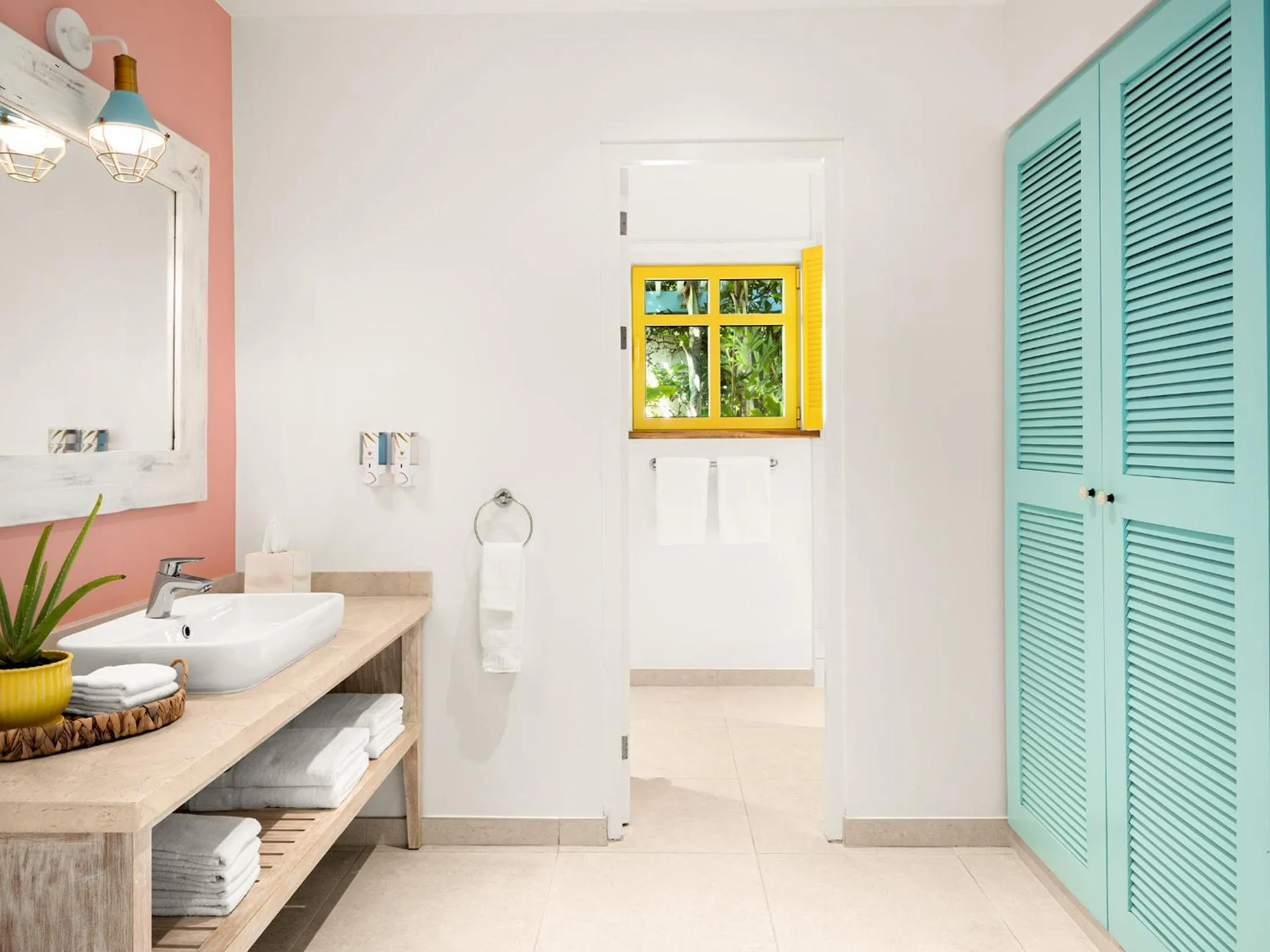 Bathroom in Boardwalk Boutique Hotel Aruba - Adults Only