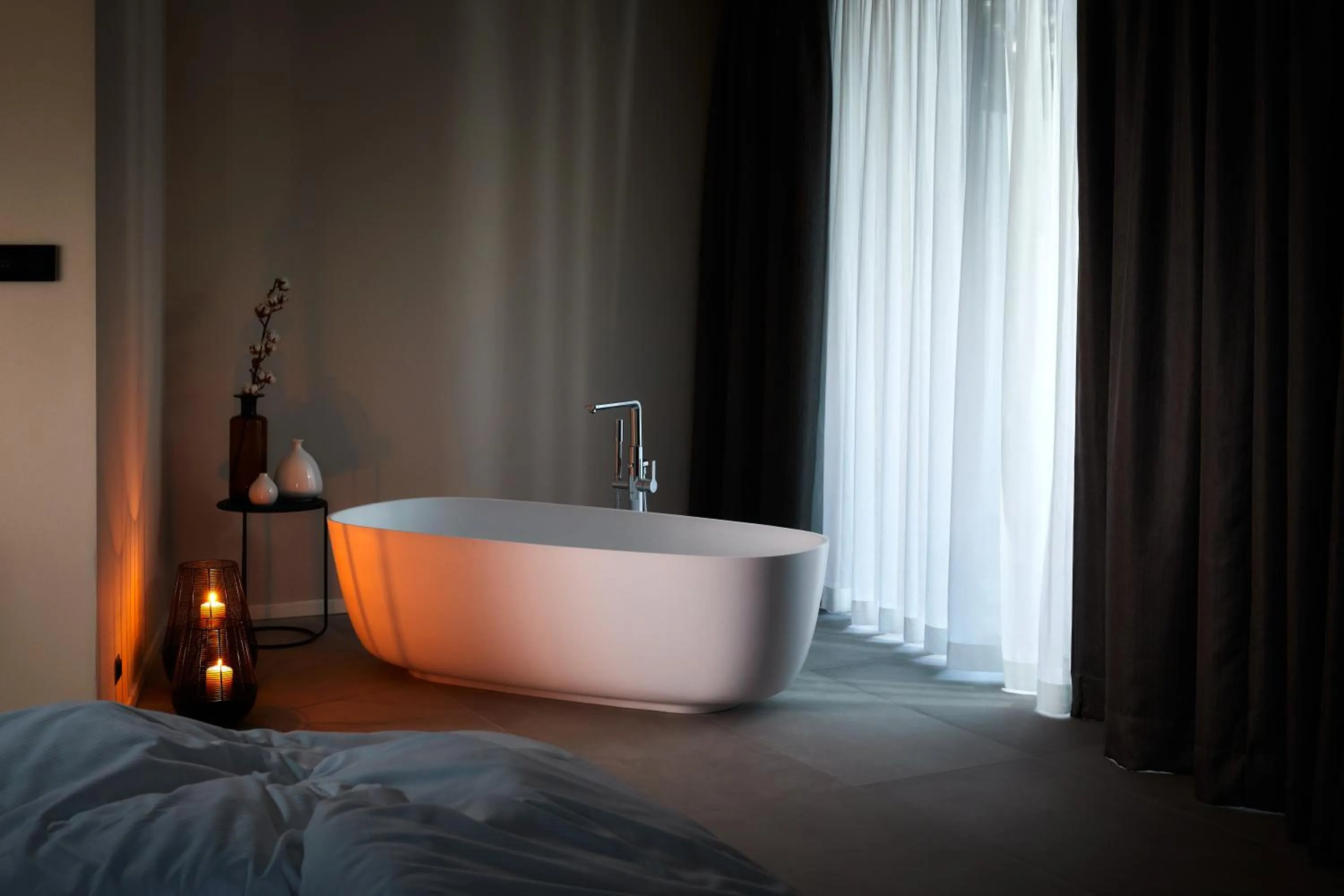 Hot Tub, Bed in Nodo Hotel