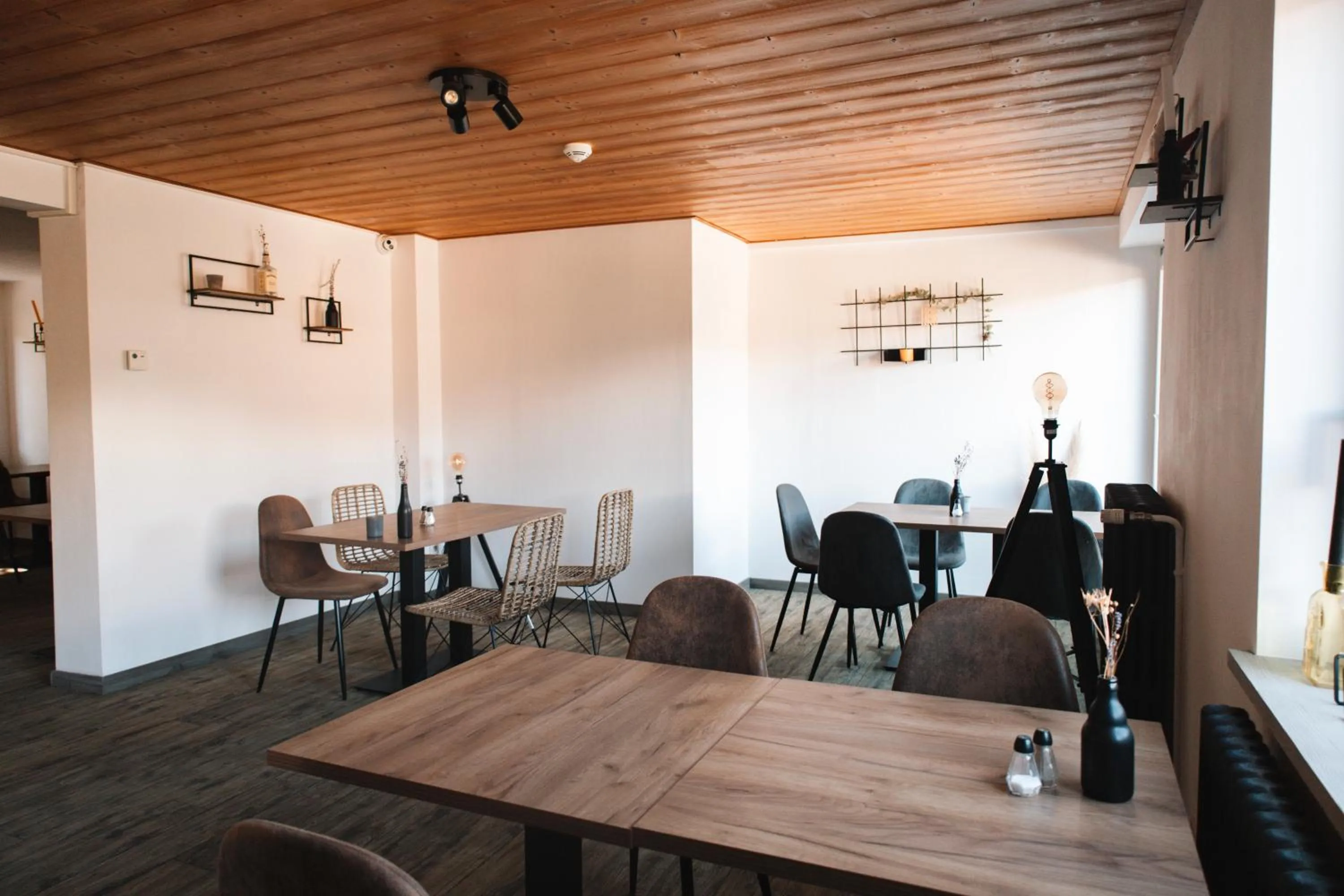 Restaurant/places to eat in Lodge Les Merisiers