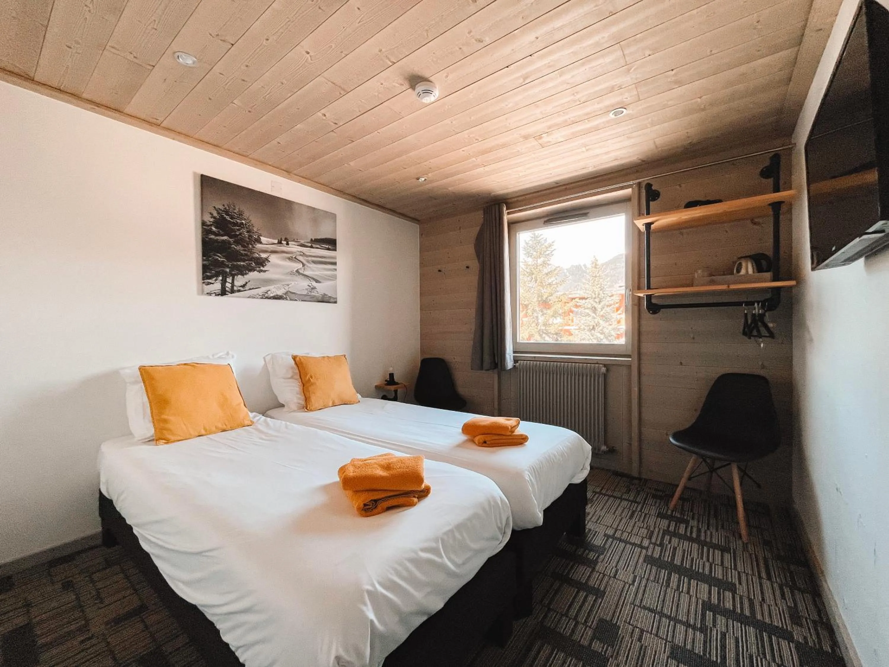Bedroom, Bed in Lodge Les Merisiers