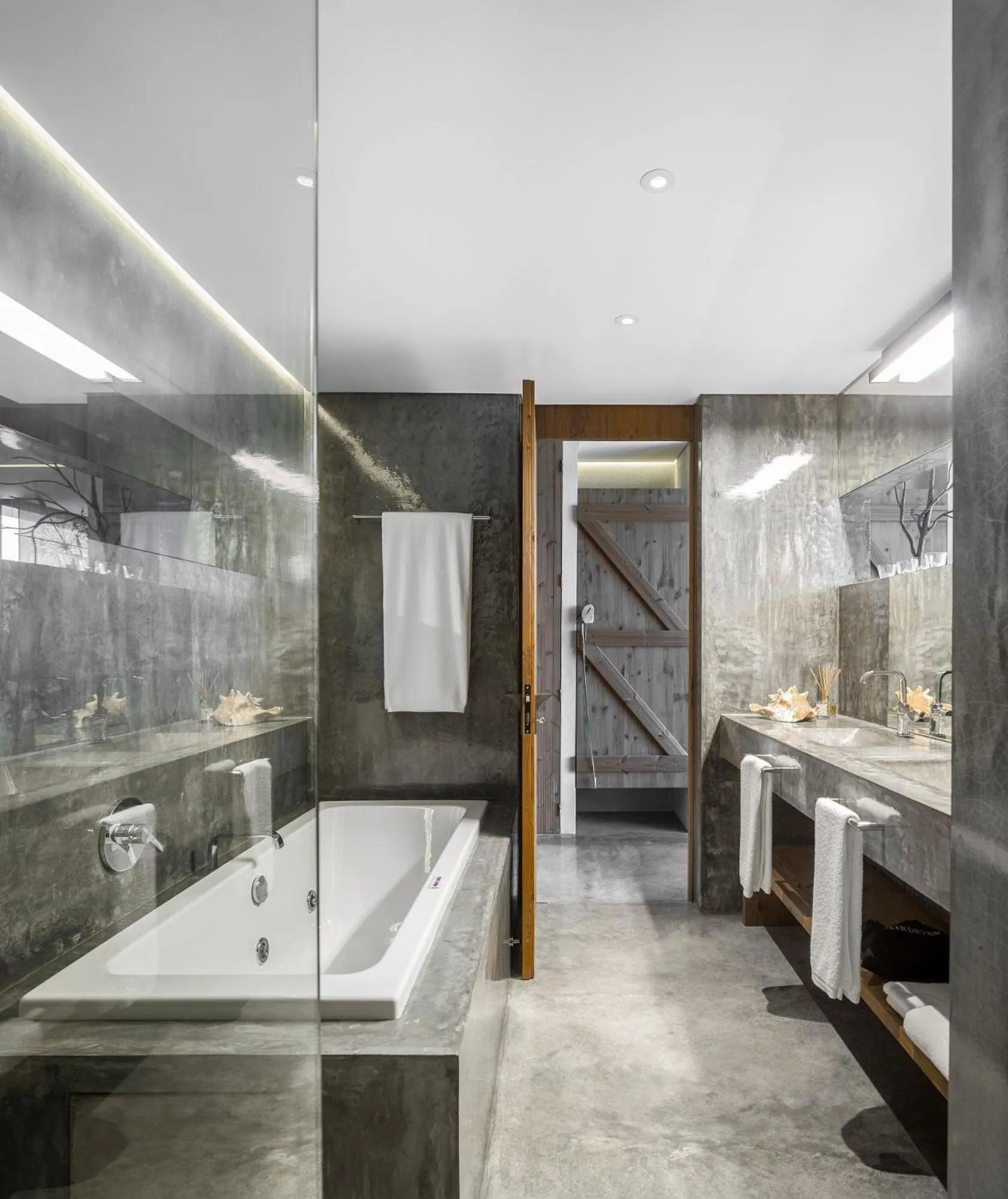 Bathroom in Areias do Seixo Villas