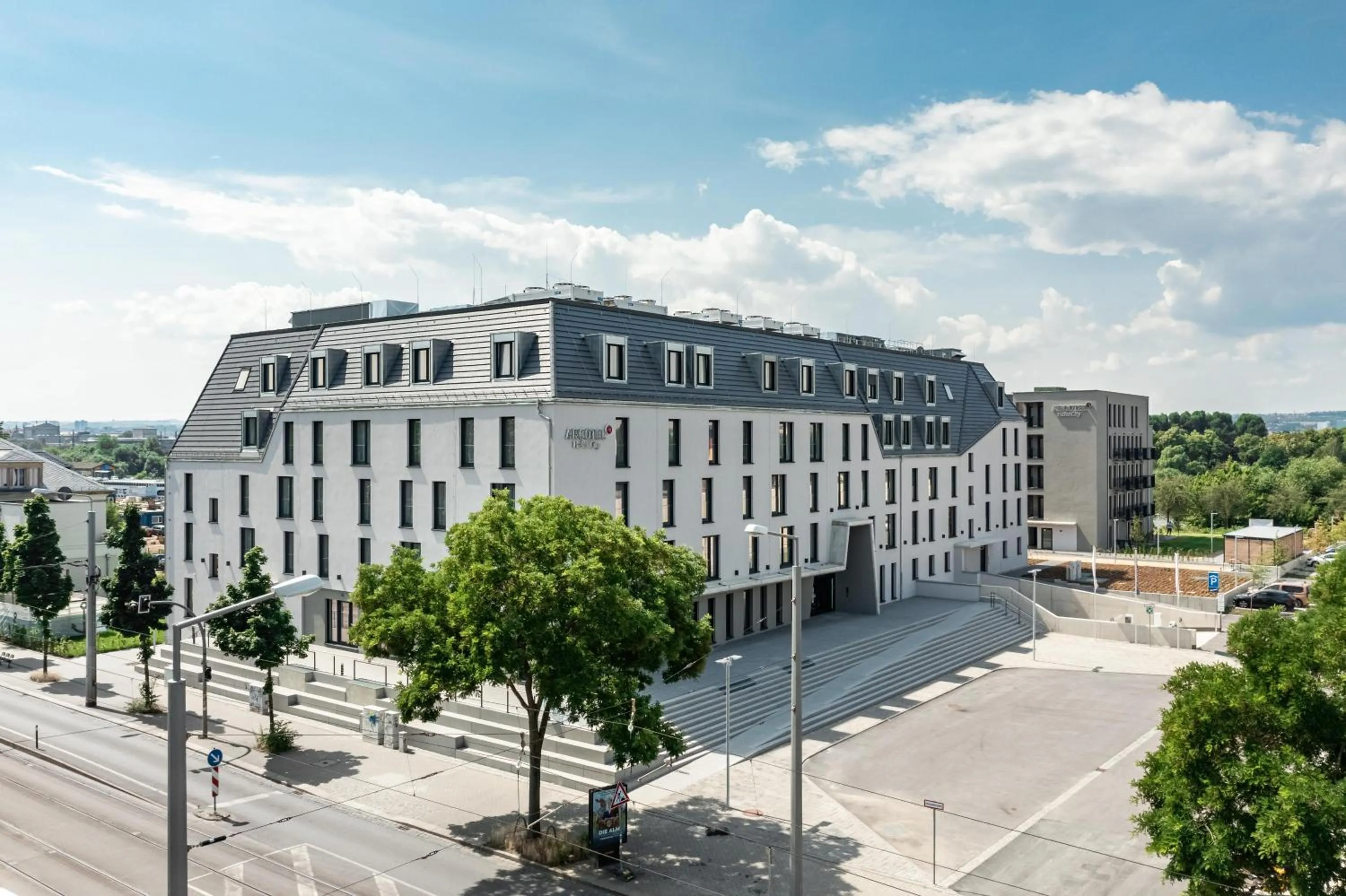 Property building in ARCOTEL HafenCity Dresden