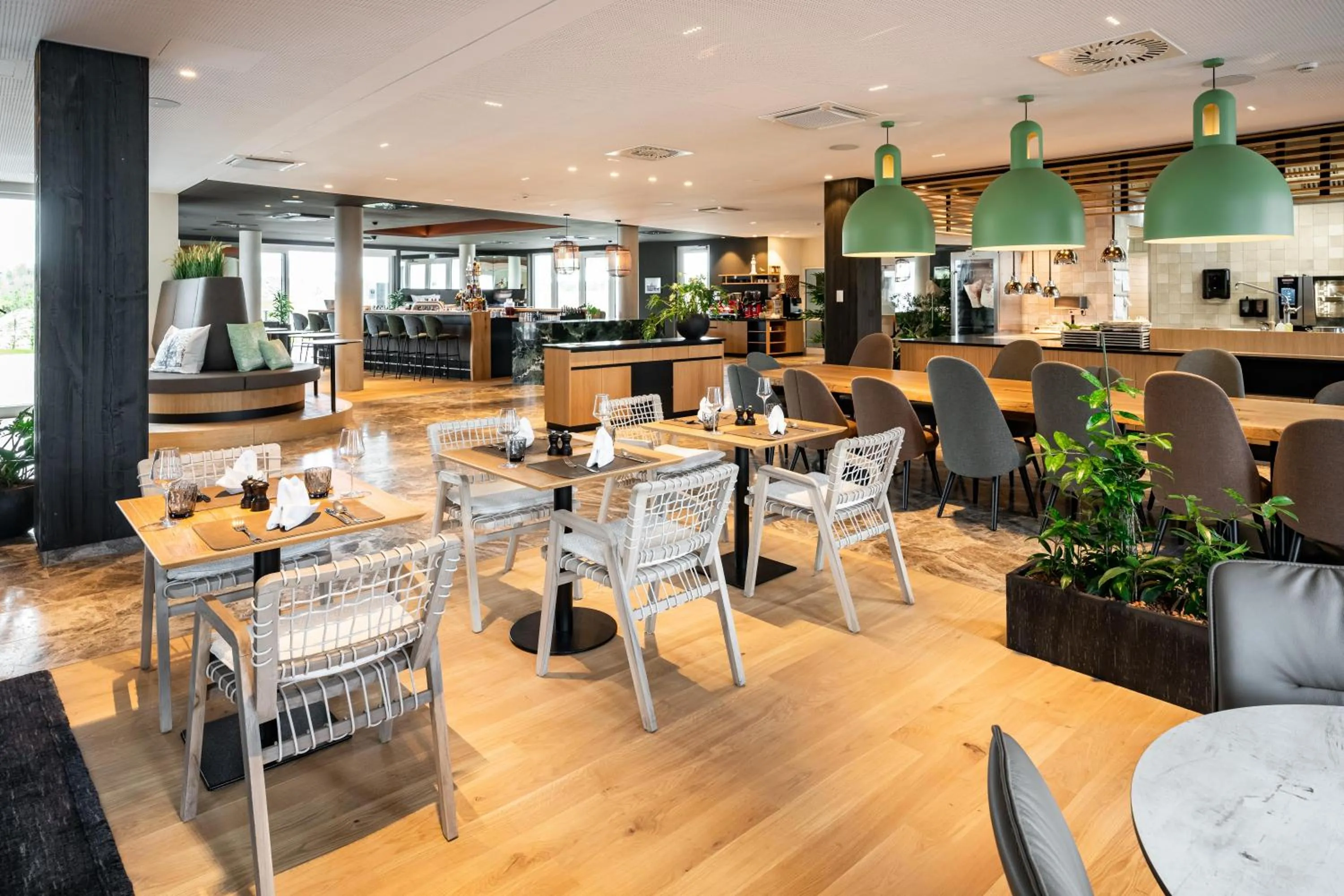 Restaurant/places to eat in ARCOTEL HafenCity Dresden