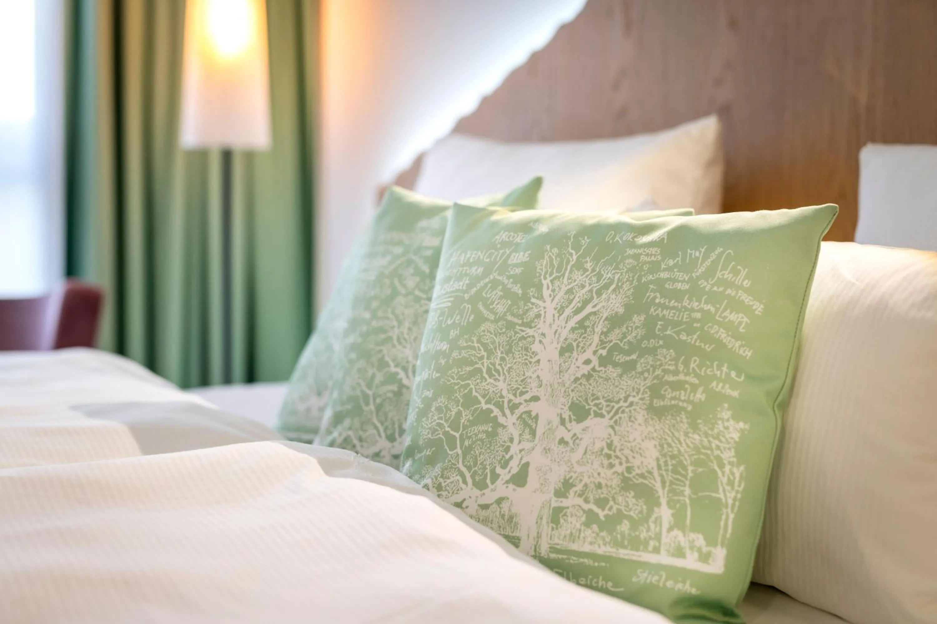 Photo of the whole room, Bed in ARCOTEL HafenCity Dresden