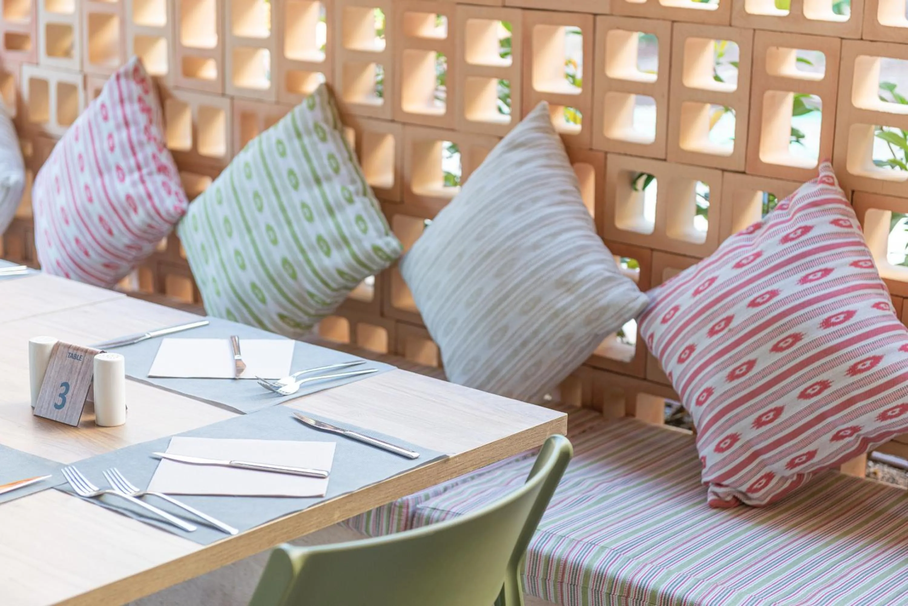 Restaurant/places to eat in Can Picafort Palace