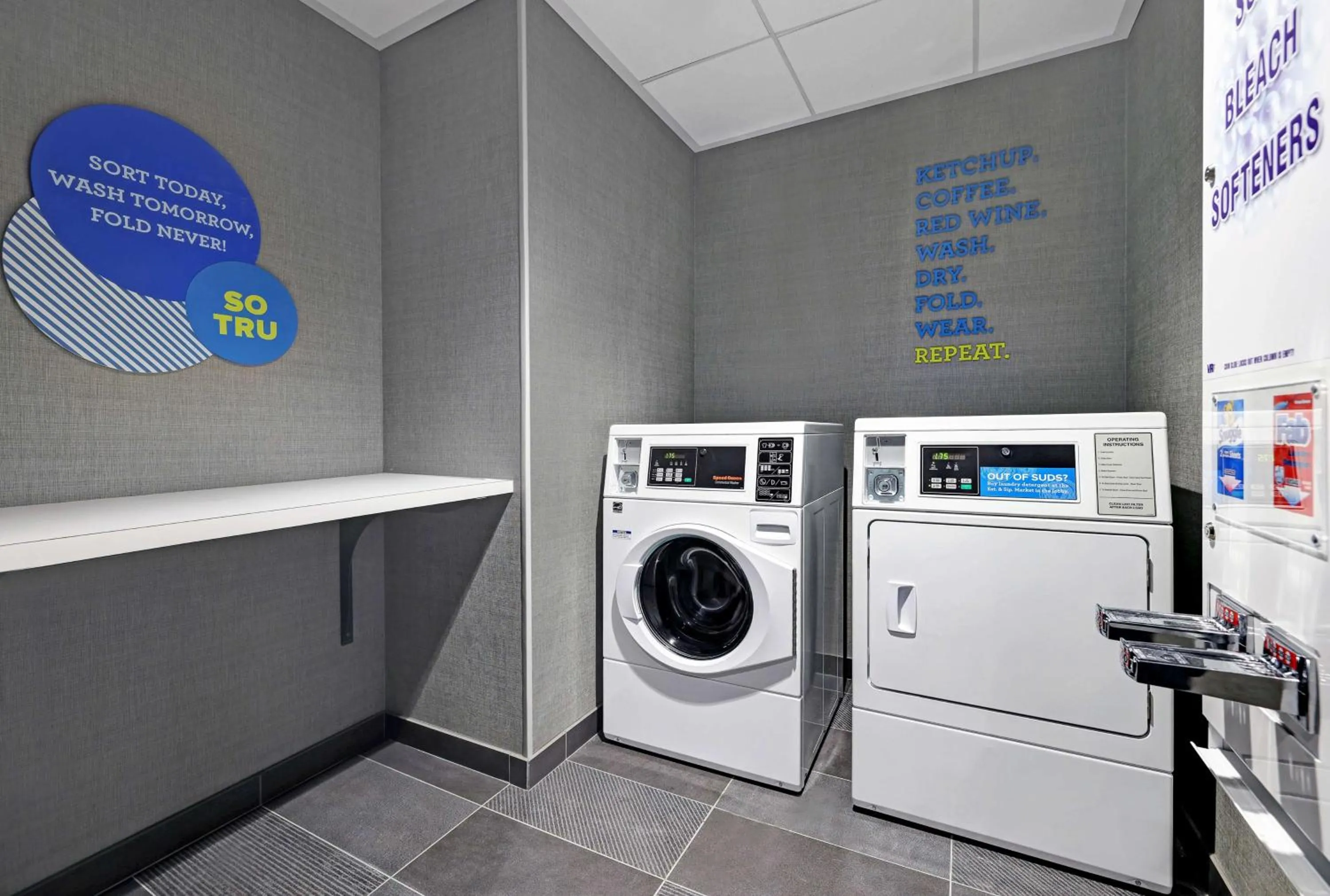 Property building in Tru By Hilton Tukwila Seattle Airport, Wa