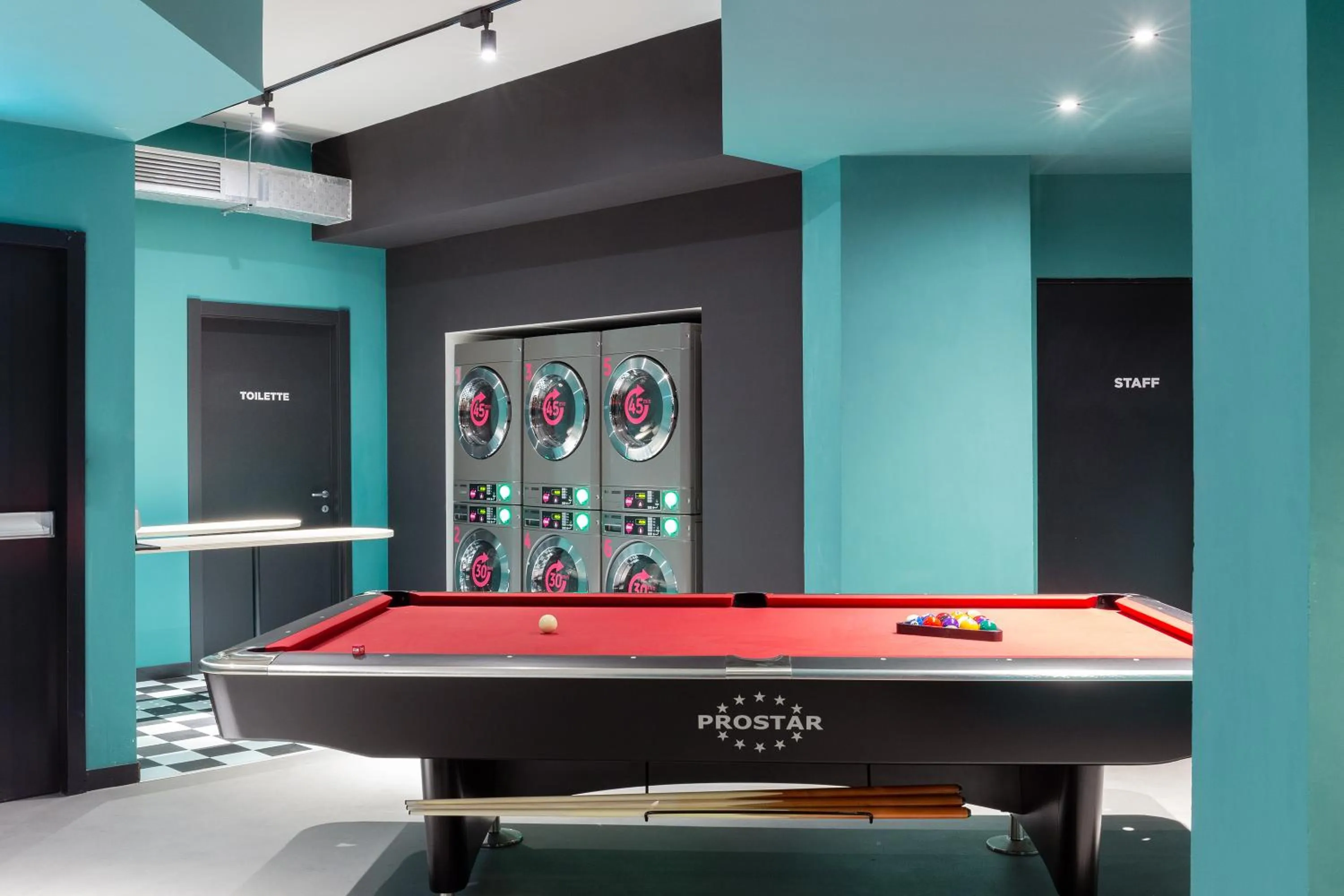 Billiard in CX Turin Regina Student&Explorer Place