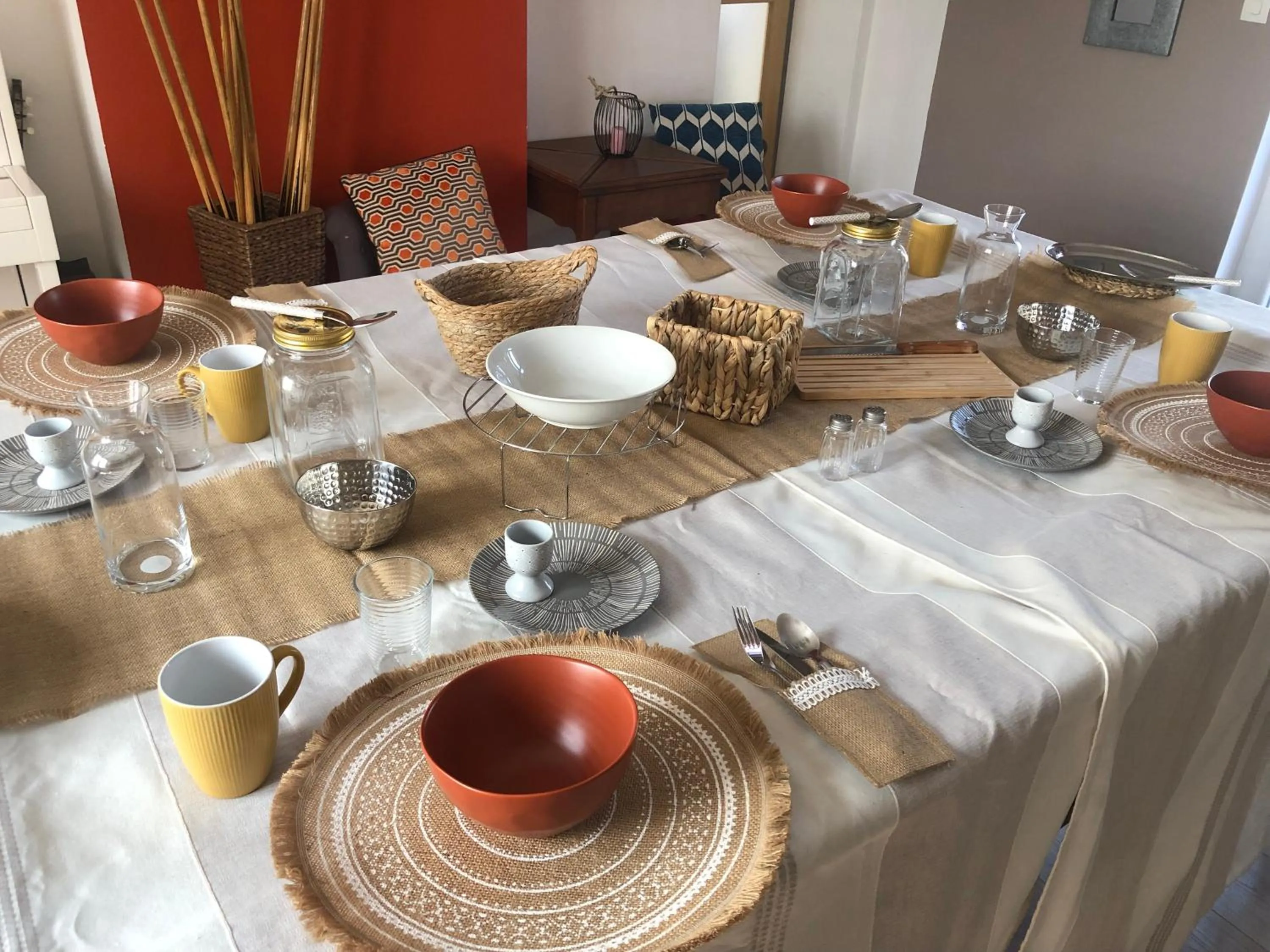 Restaurant/places to eat in Au Domaine Fresnois