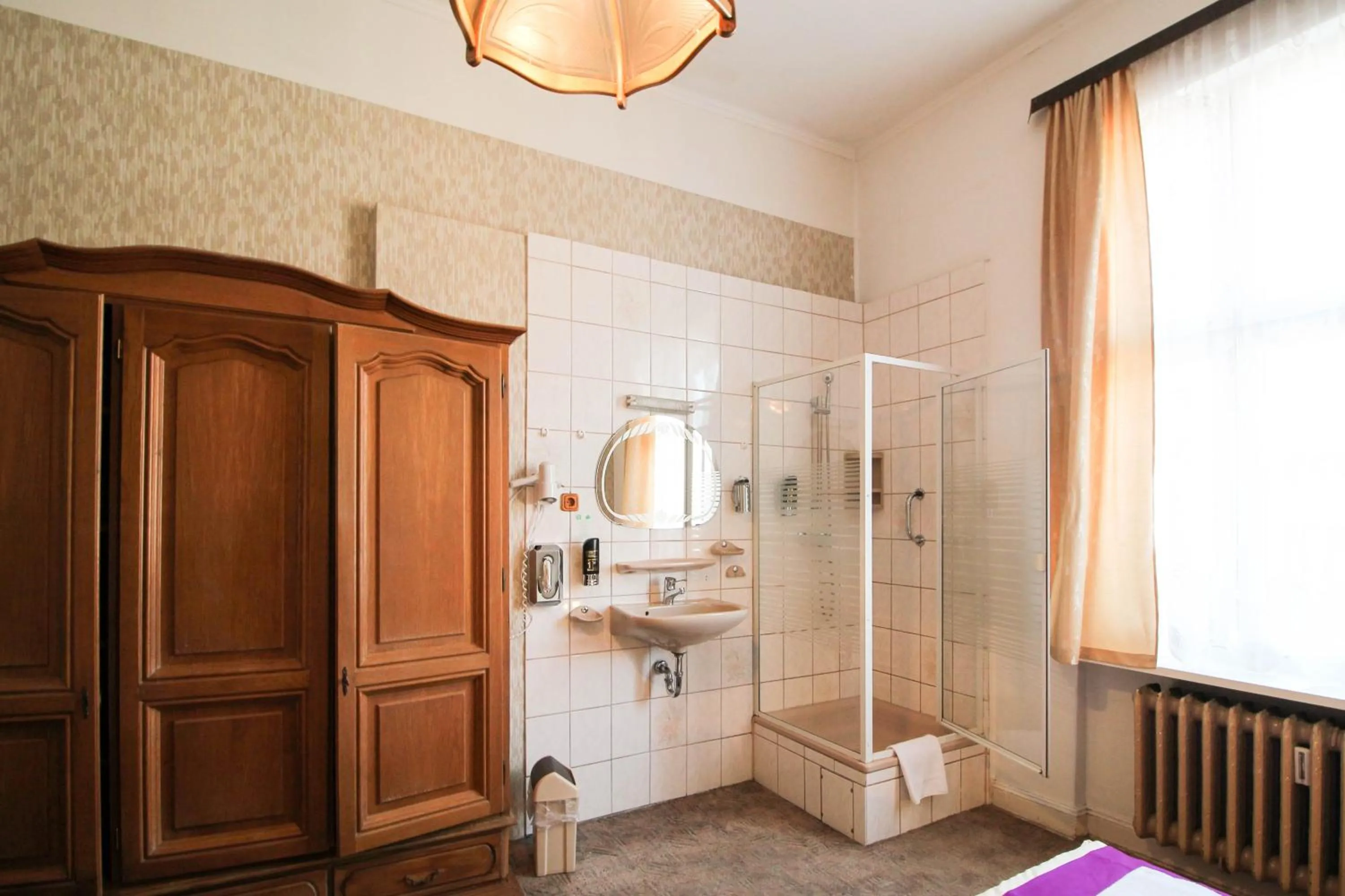 Shower in Hotel Margrit