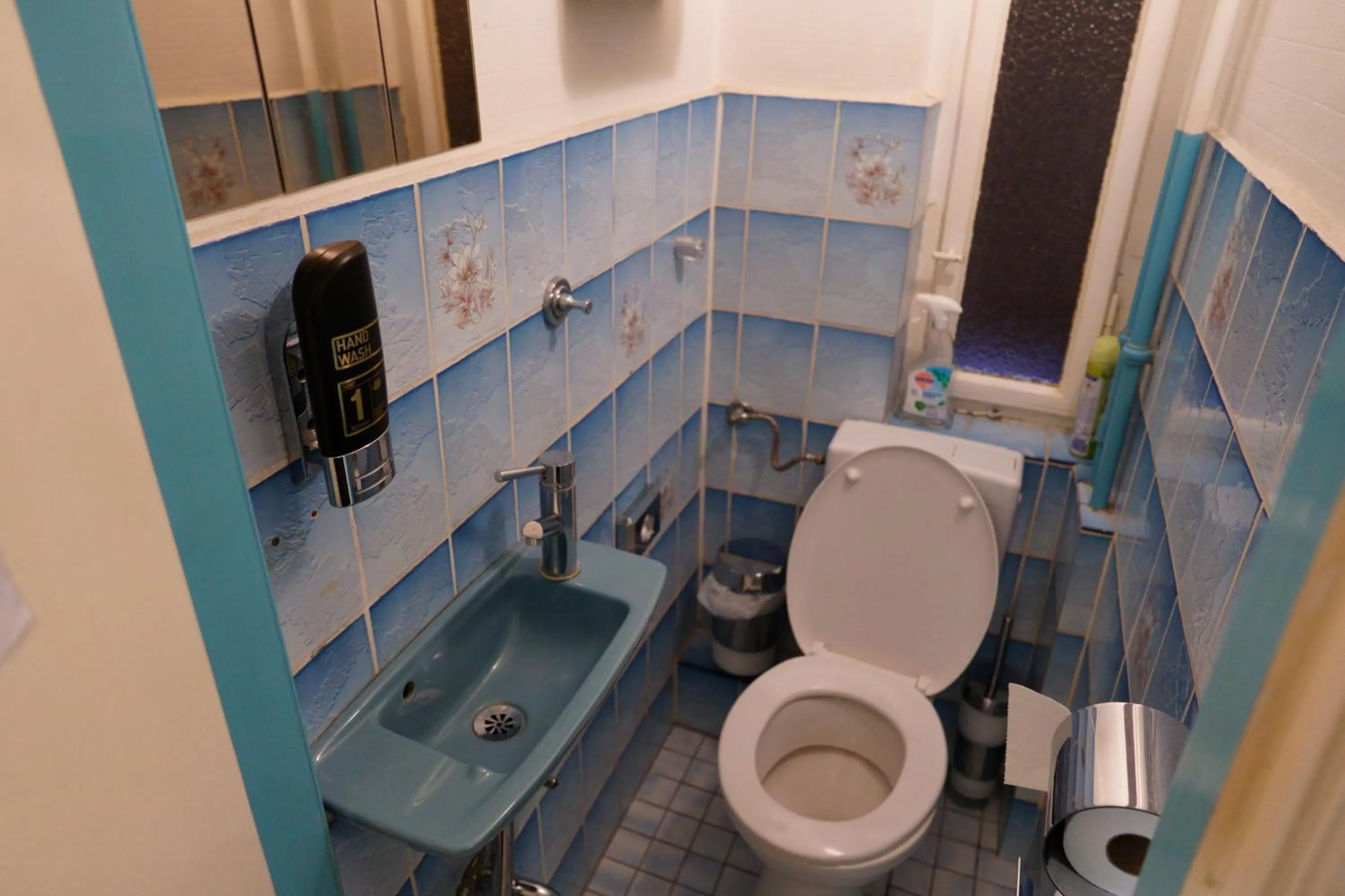 Toilet in Hotel Margrit