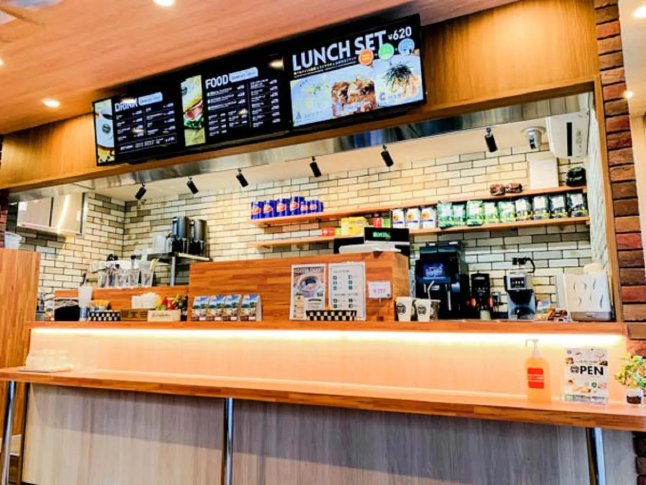 On-site shops in HOTEL LiVEMAX Tachikawa Ekimae