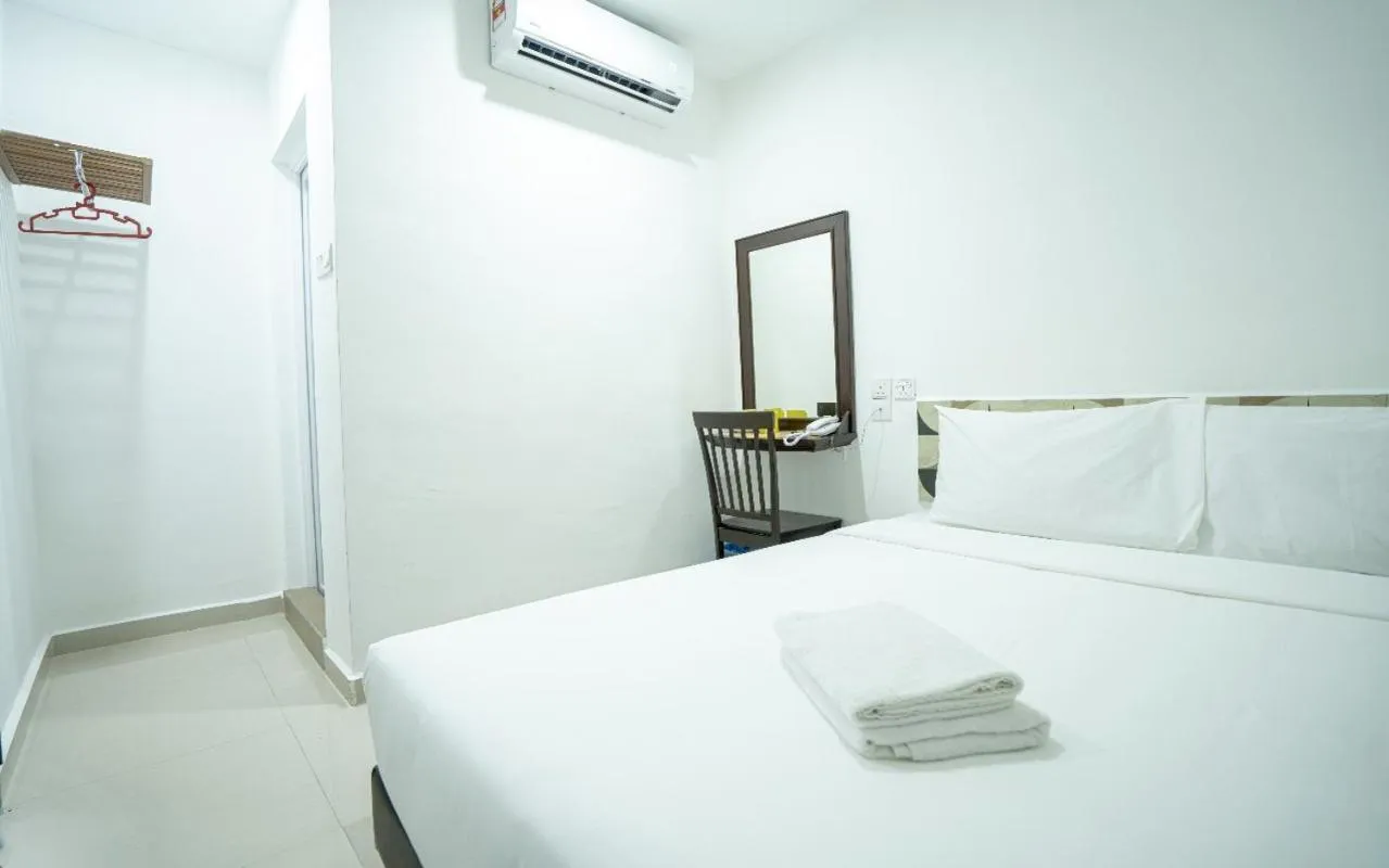 Bed in Grand Bagan Hotel