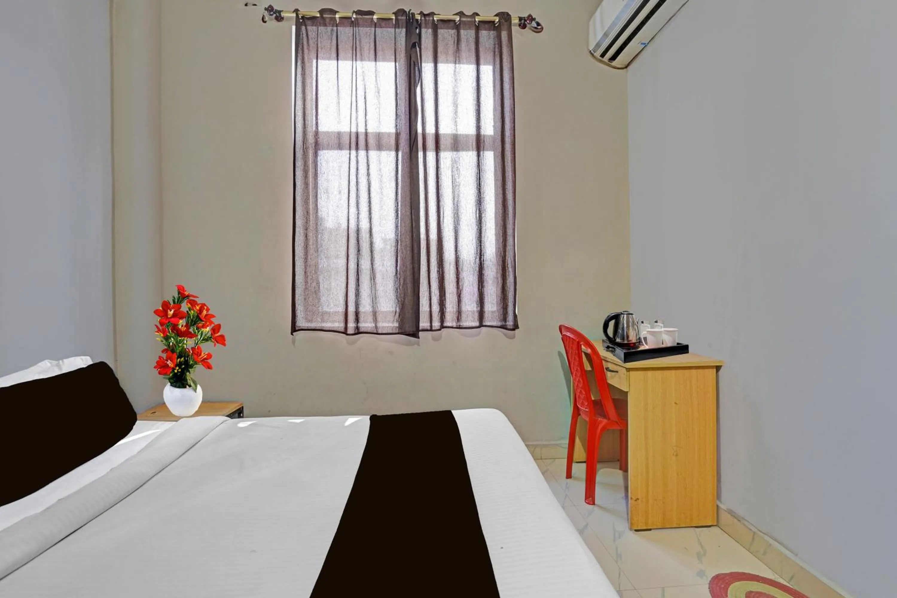 Bedroom, Bed in Super Hotel O AG Colony Park Patna Formerly Capital Pearl