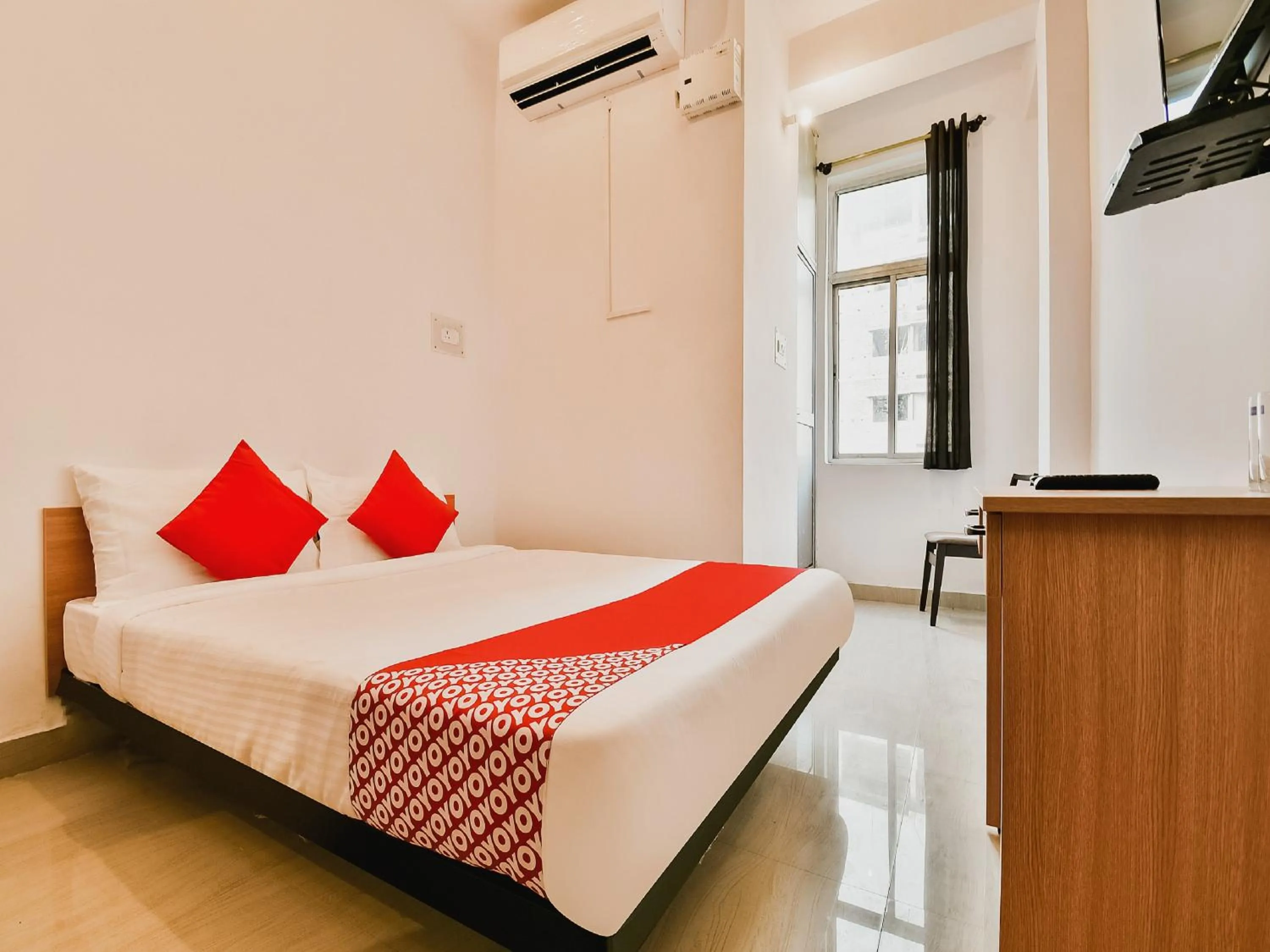 Bedroom, Bed in Hotel O AG Colony Park Patna Formerly Capital Pearl