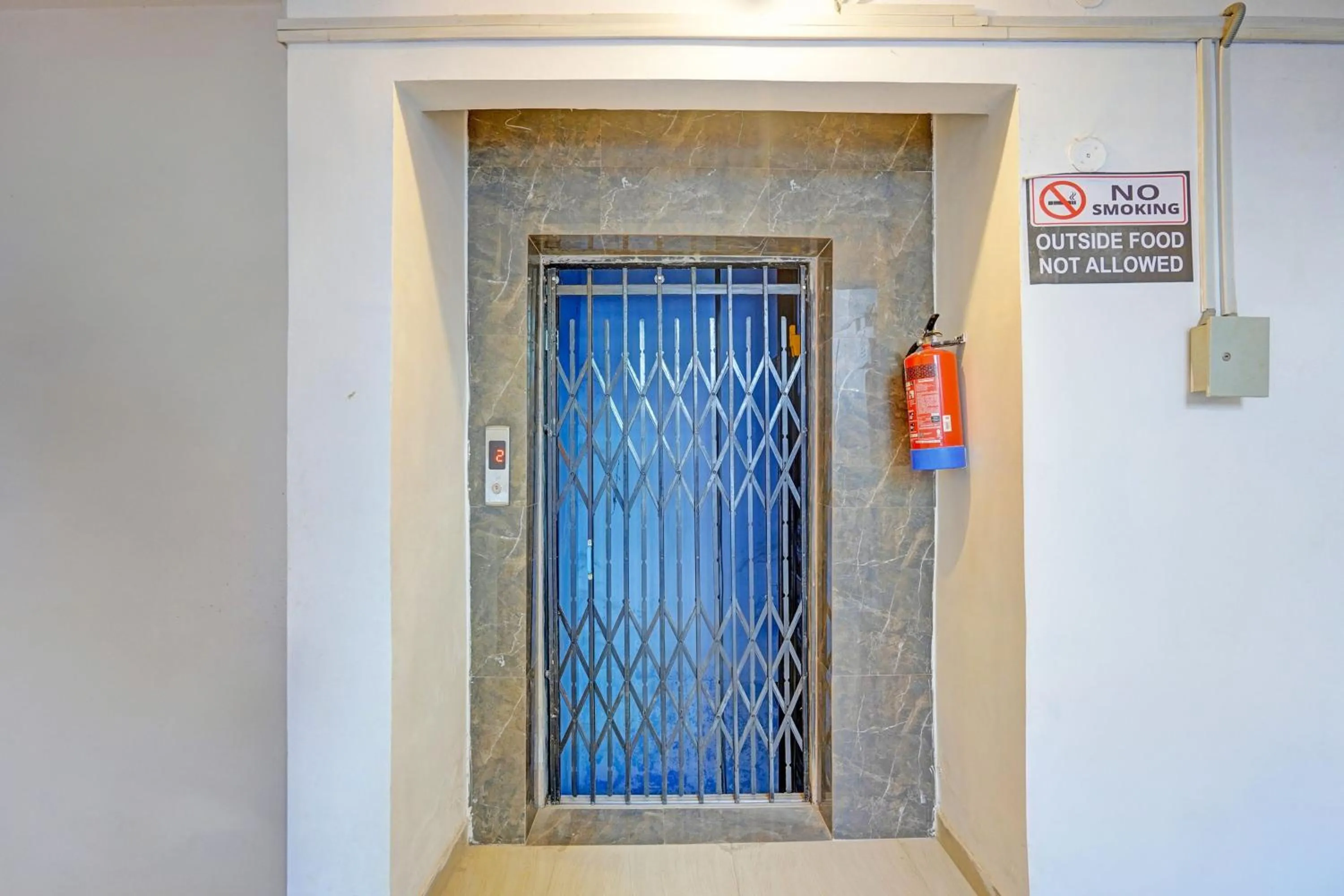 Lobby or reception in Super Hotel O AG Colony Park Patna Formerly Capital Pearl