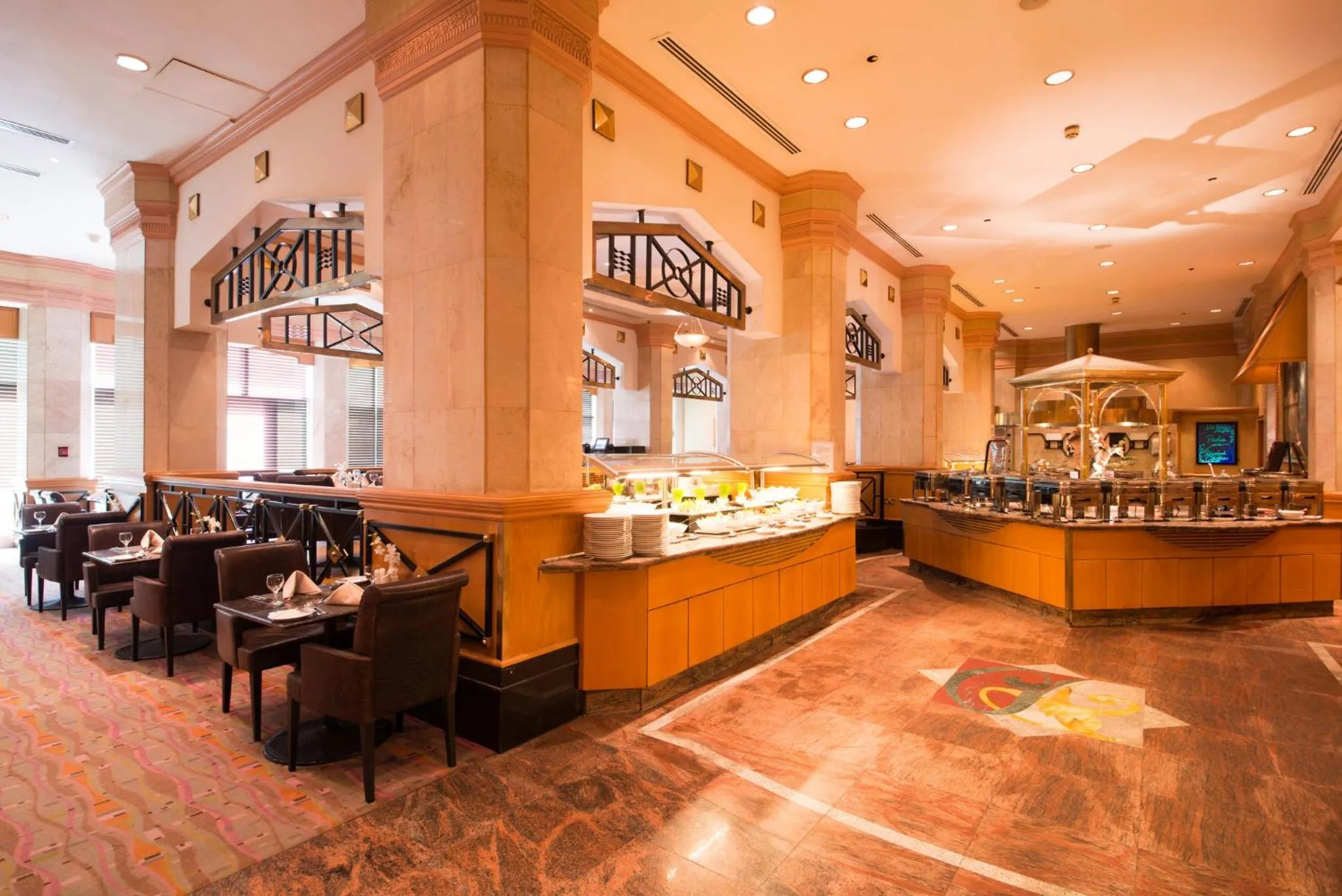 Restaurant/places to eat in Holiday Inn Kuwait Al Thuraya City by IHG