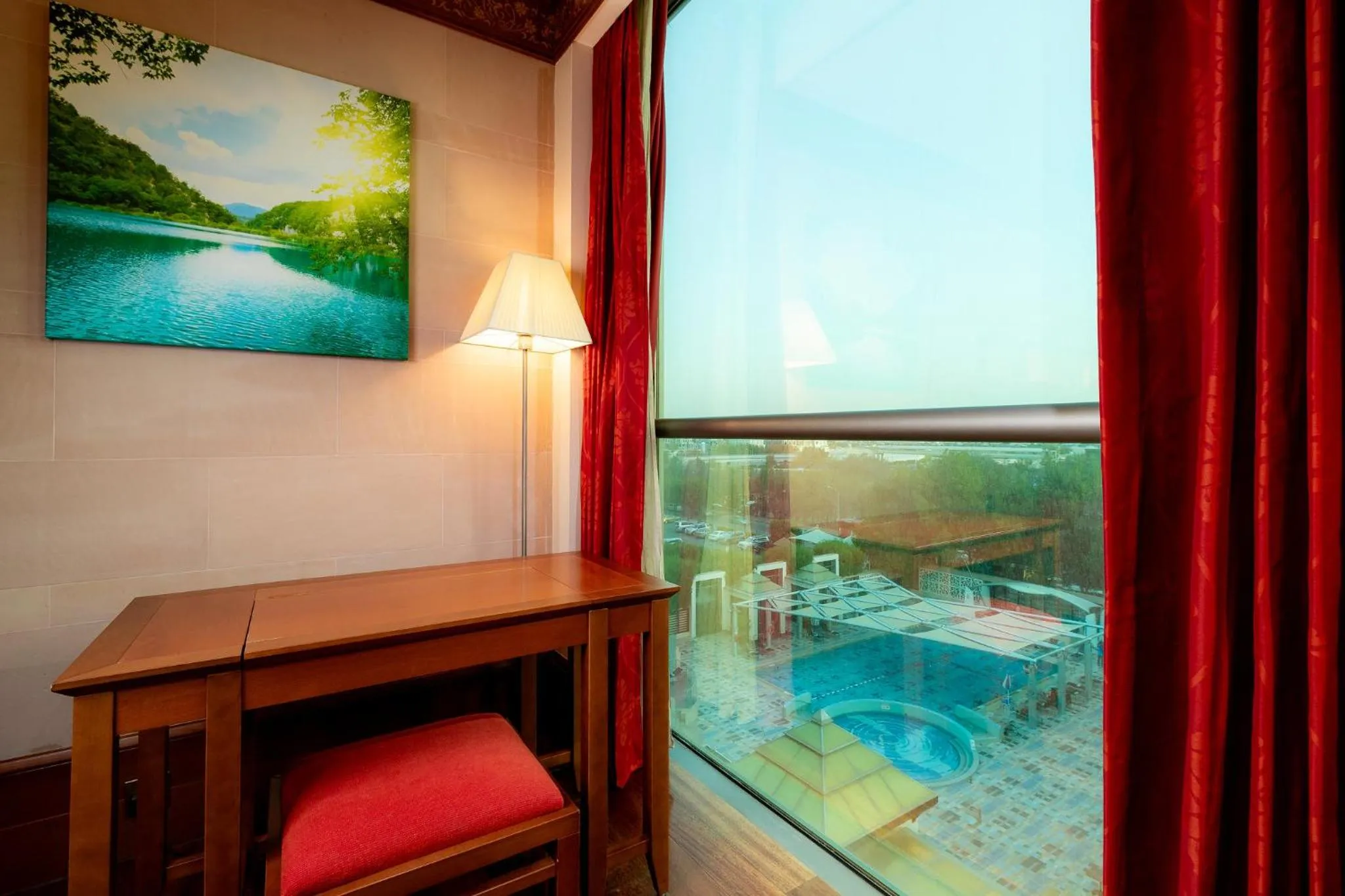 Photo of the whole room in Holiday Inn Kuwait Al Thuraya City by IHG