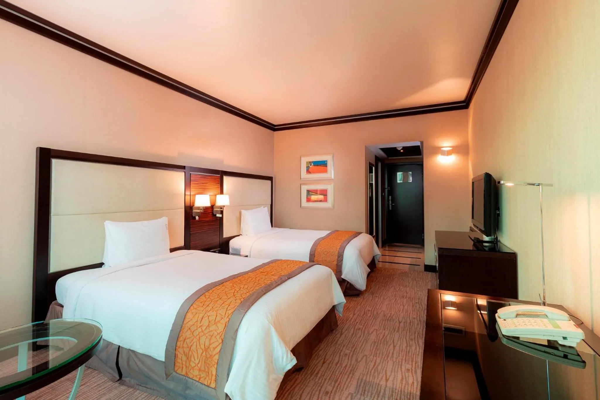 Photo of the whole room, Bed in Holiday Inn Kuwait Al Thuraya City by IHG