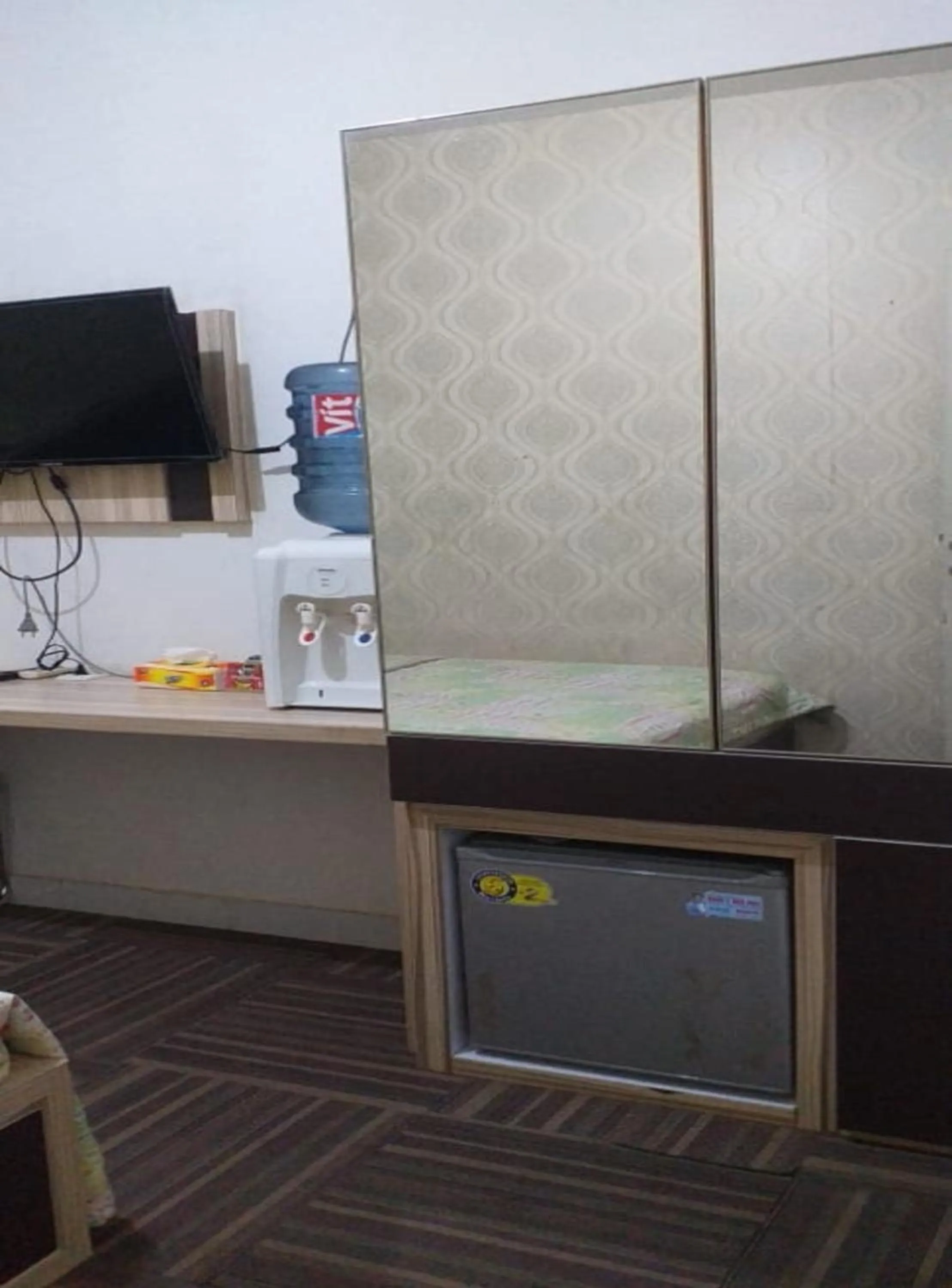 TV and multimedia in Barata Hotel AR1