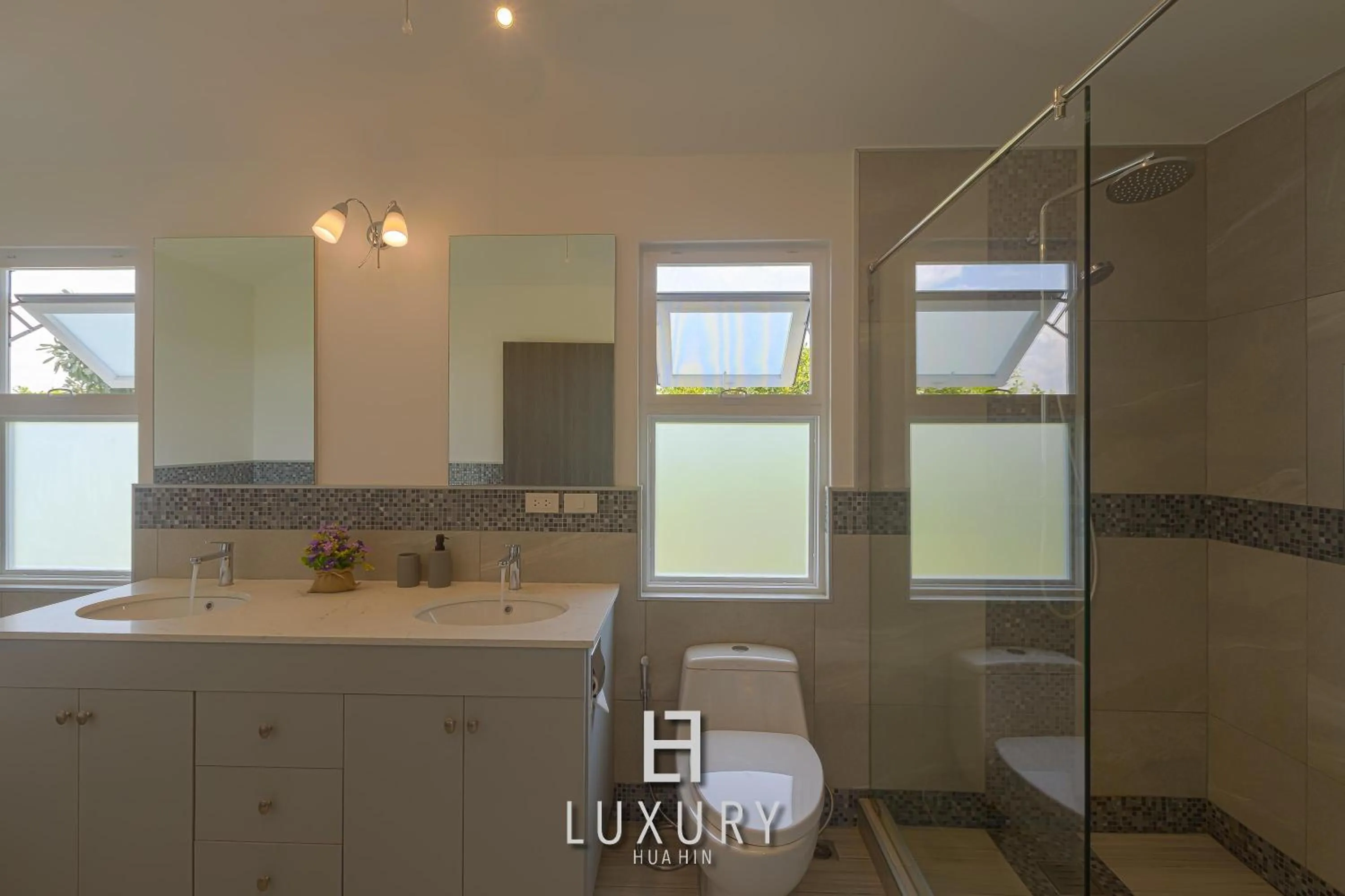 Modern 3 Bedroom Private Pool Villa - MP67