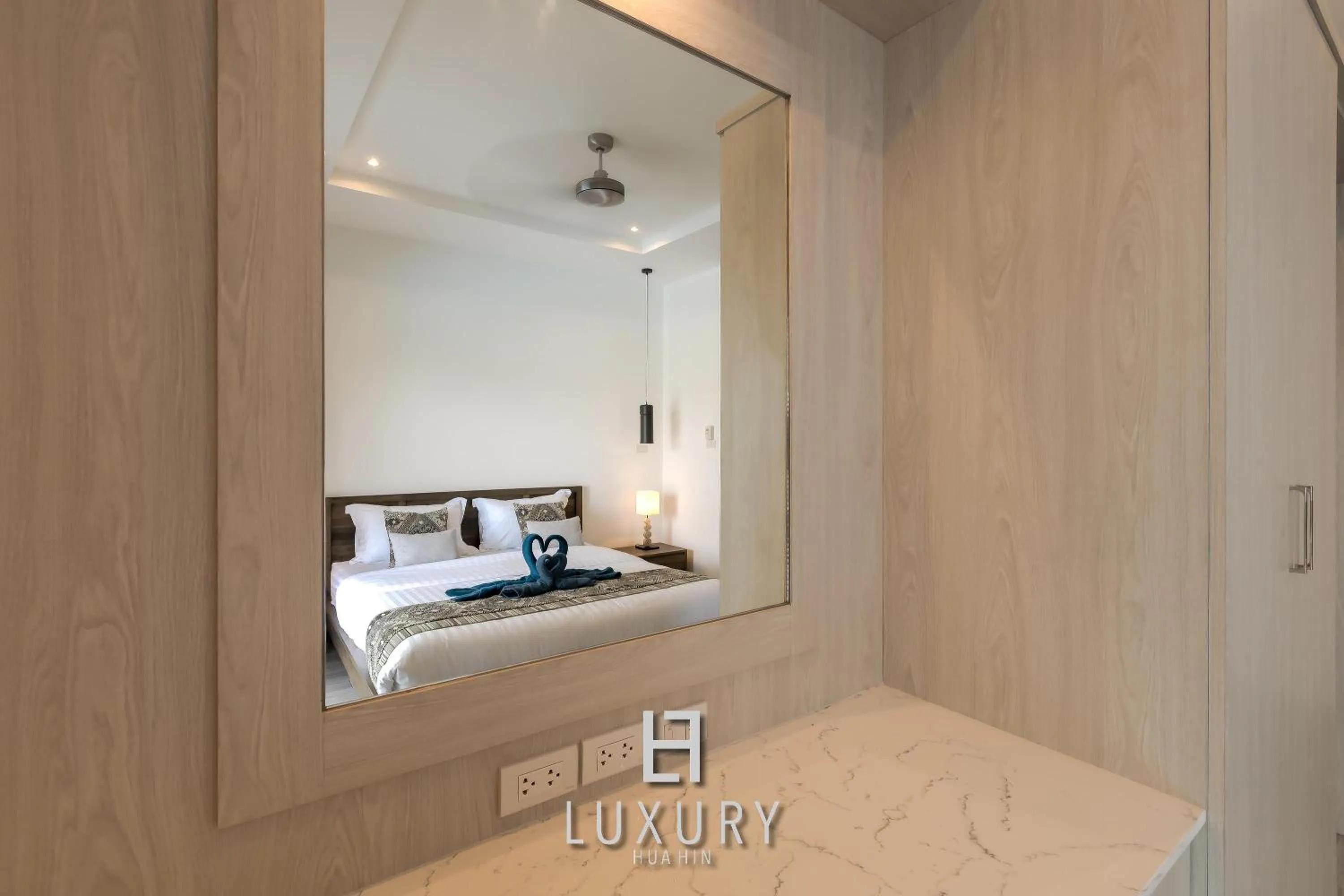 Bed in Modern 3 Bedroom Private Pool Villa - MP67