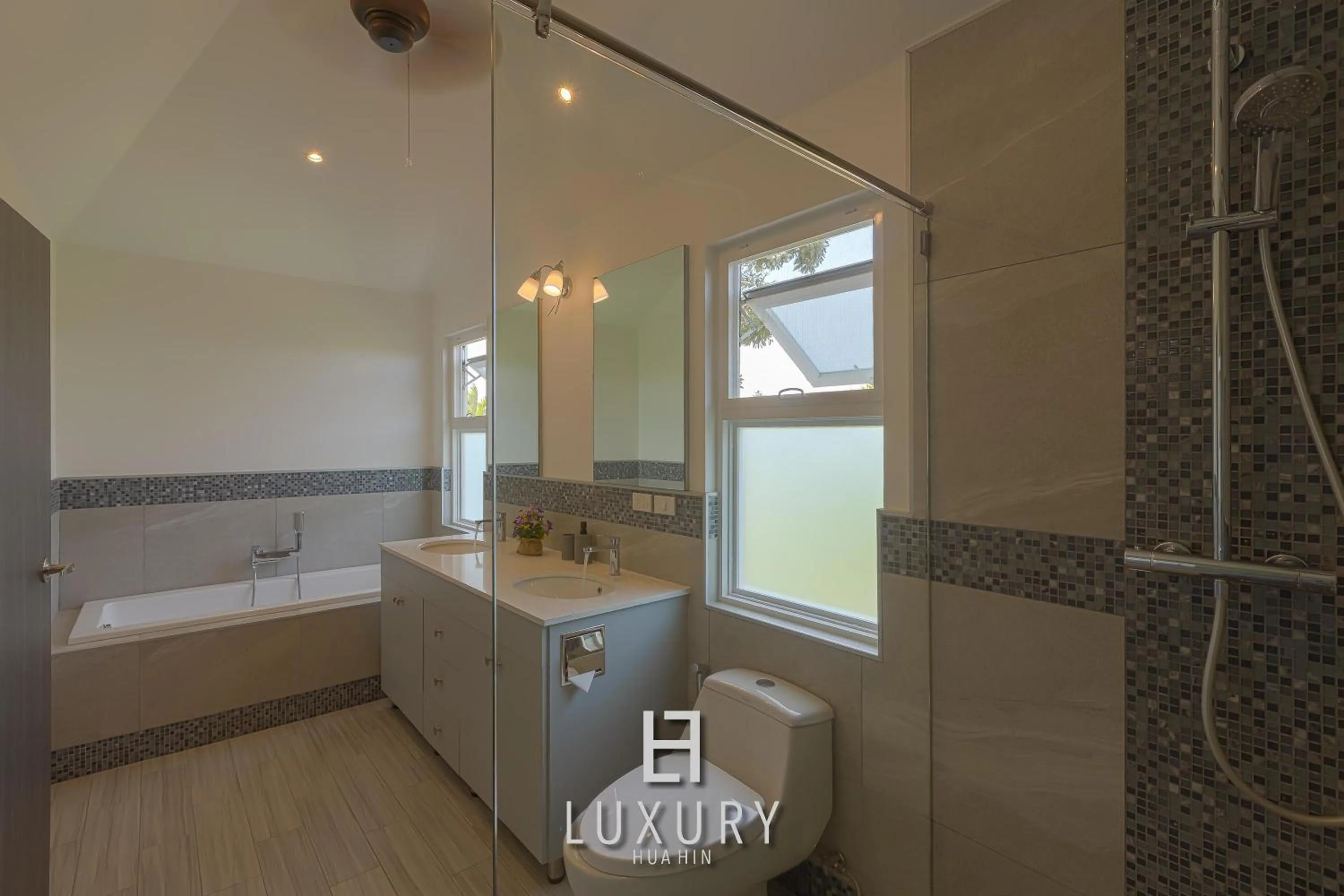 Modern 3 Bedroom Private Pool Villa - MP67