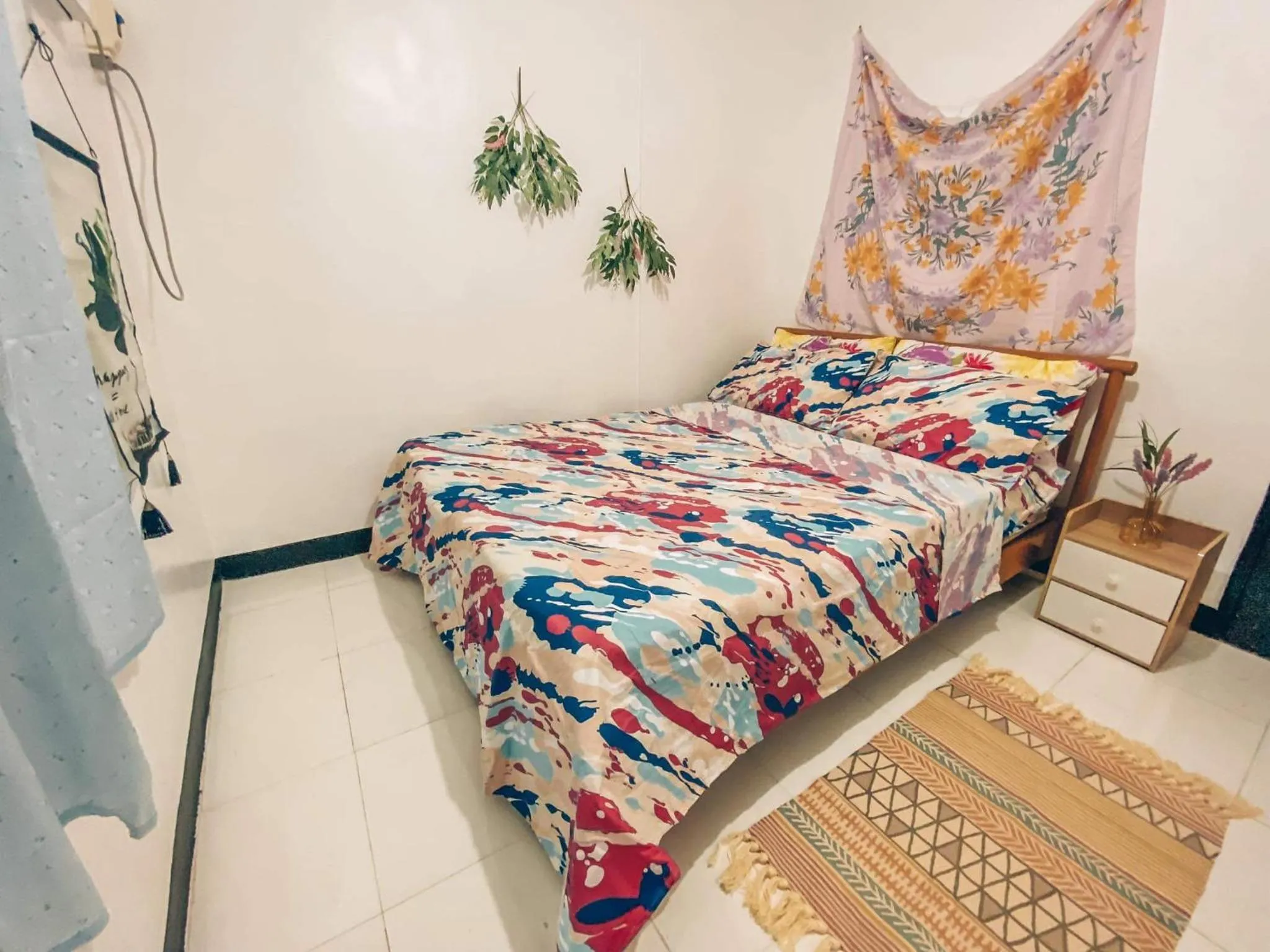 Bed in Cozy Themed 2BR TownHouse - near Clark Airport - TRP1