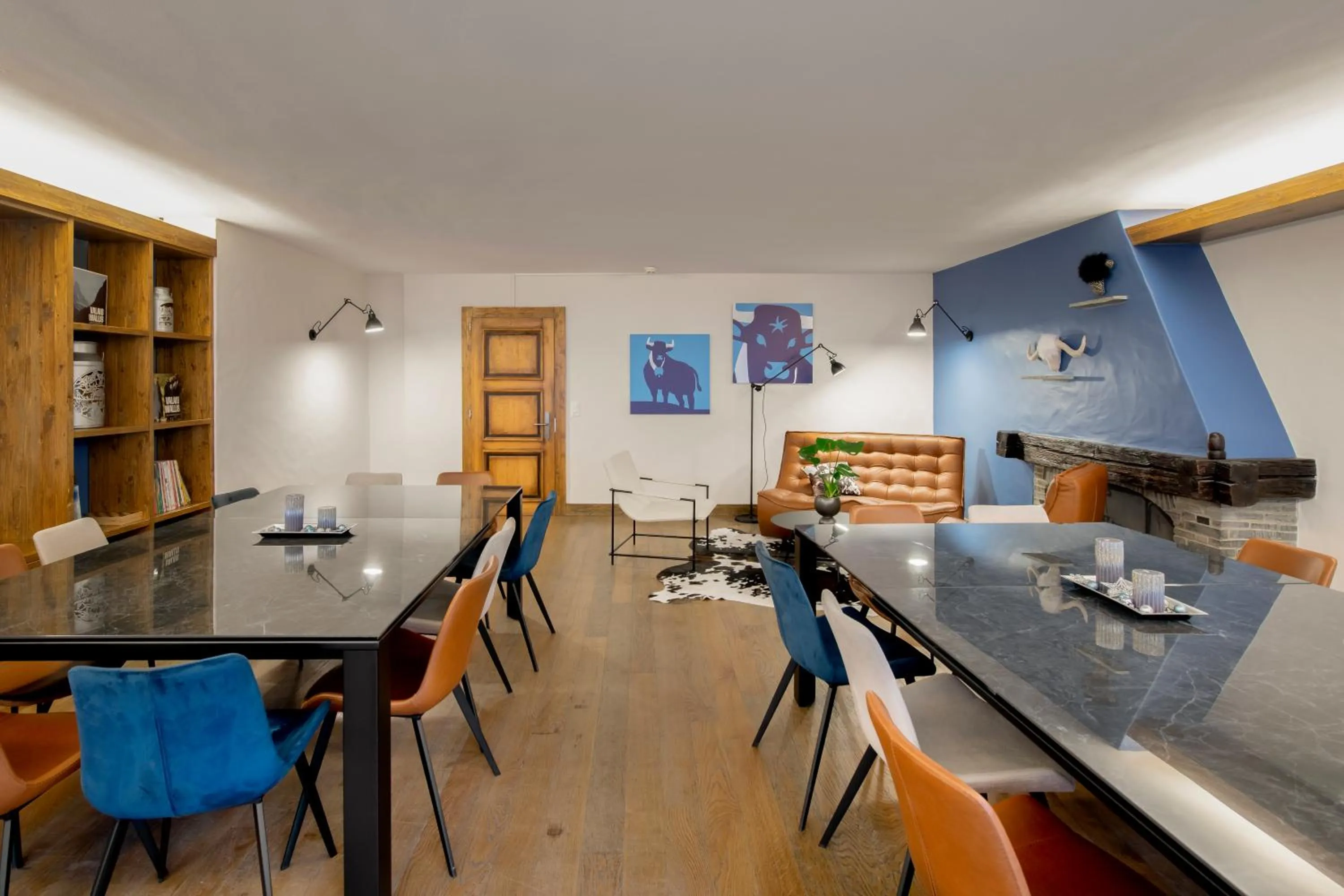 Communal lounge/ TV room in Hotel Olympic - Montana Center