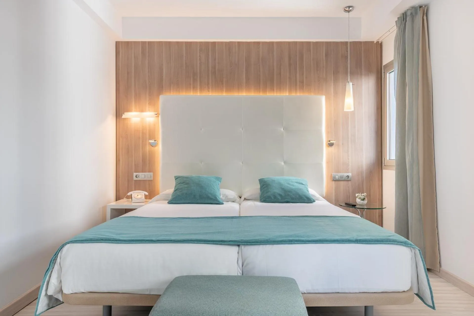 Bedroom, Bed in Kyrat Amarac - Adults Only