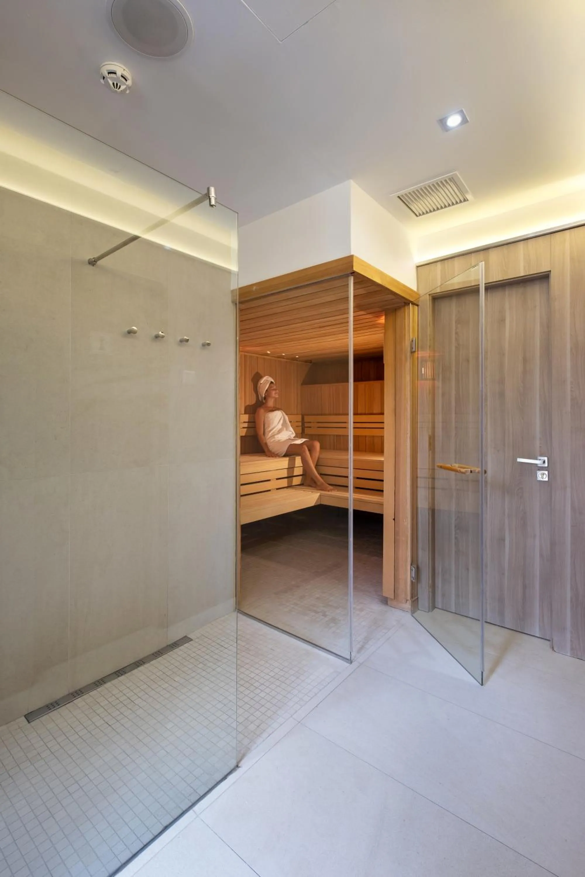 Sauna in Kyrat Amarac - Adults Only