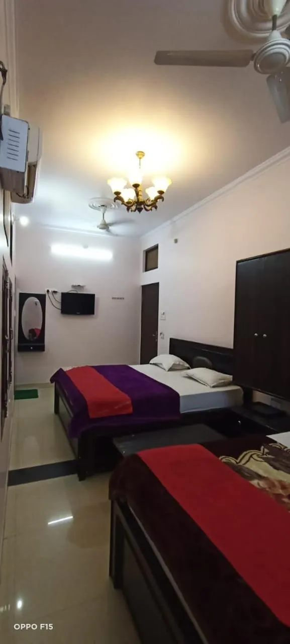 TV/Entertainment Center in Hotel Blue Star