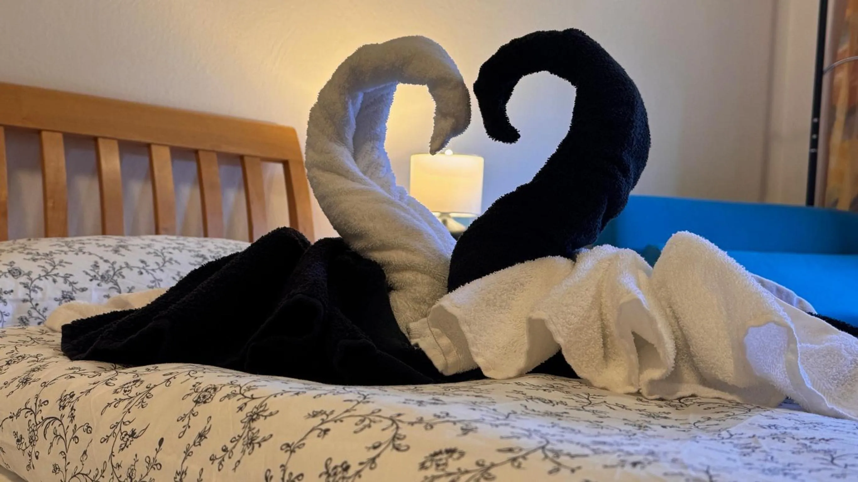 Bed in Hotel im Hochzeitshaus