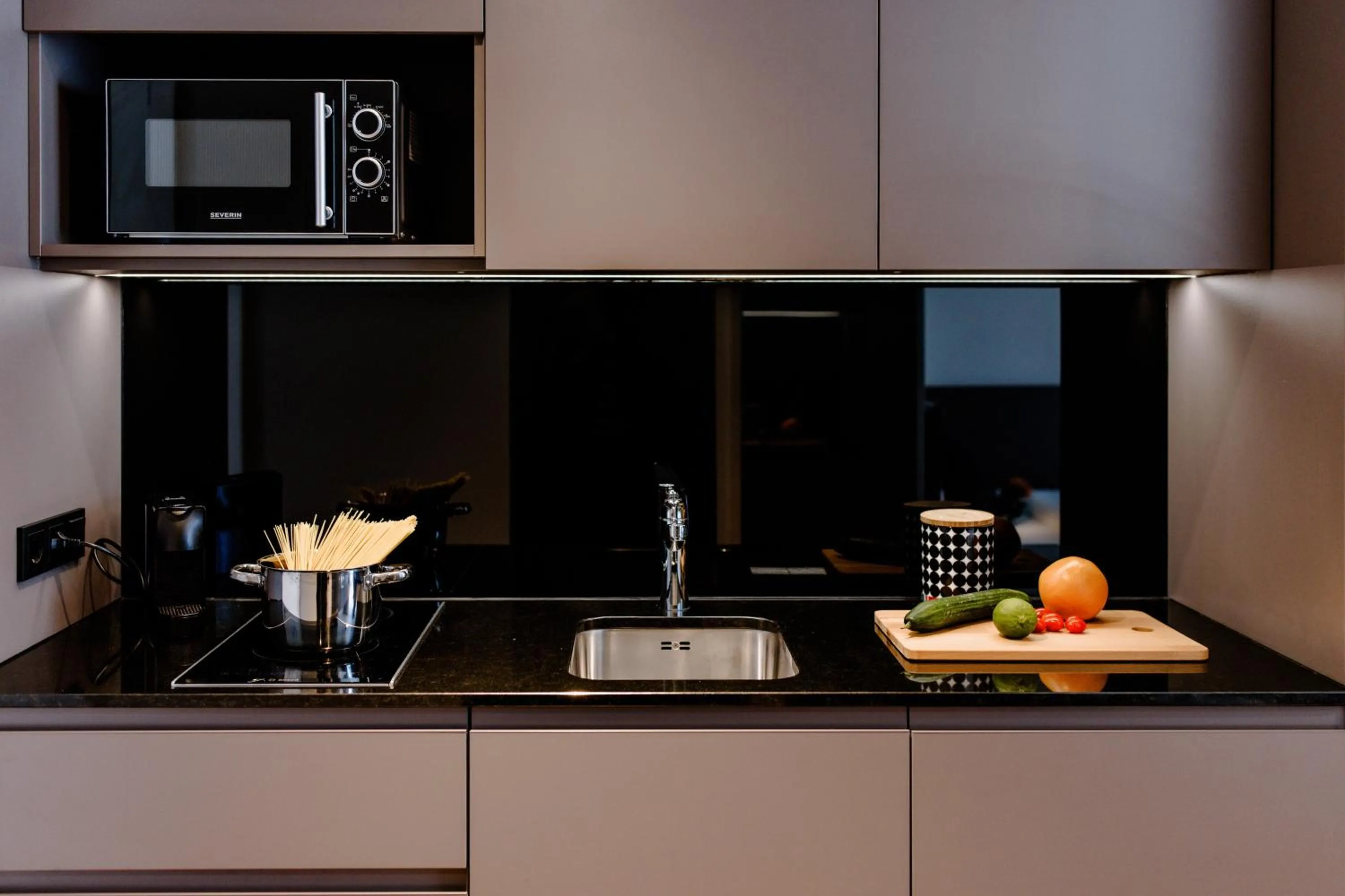 Kitchen or kitchenette in THE FLAG Meiller Gärten